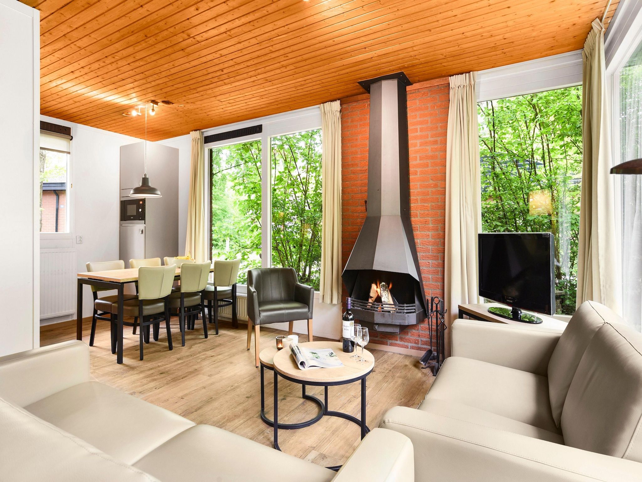 De woonkamer van Parc Heihaas 11 in Putten