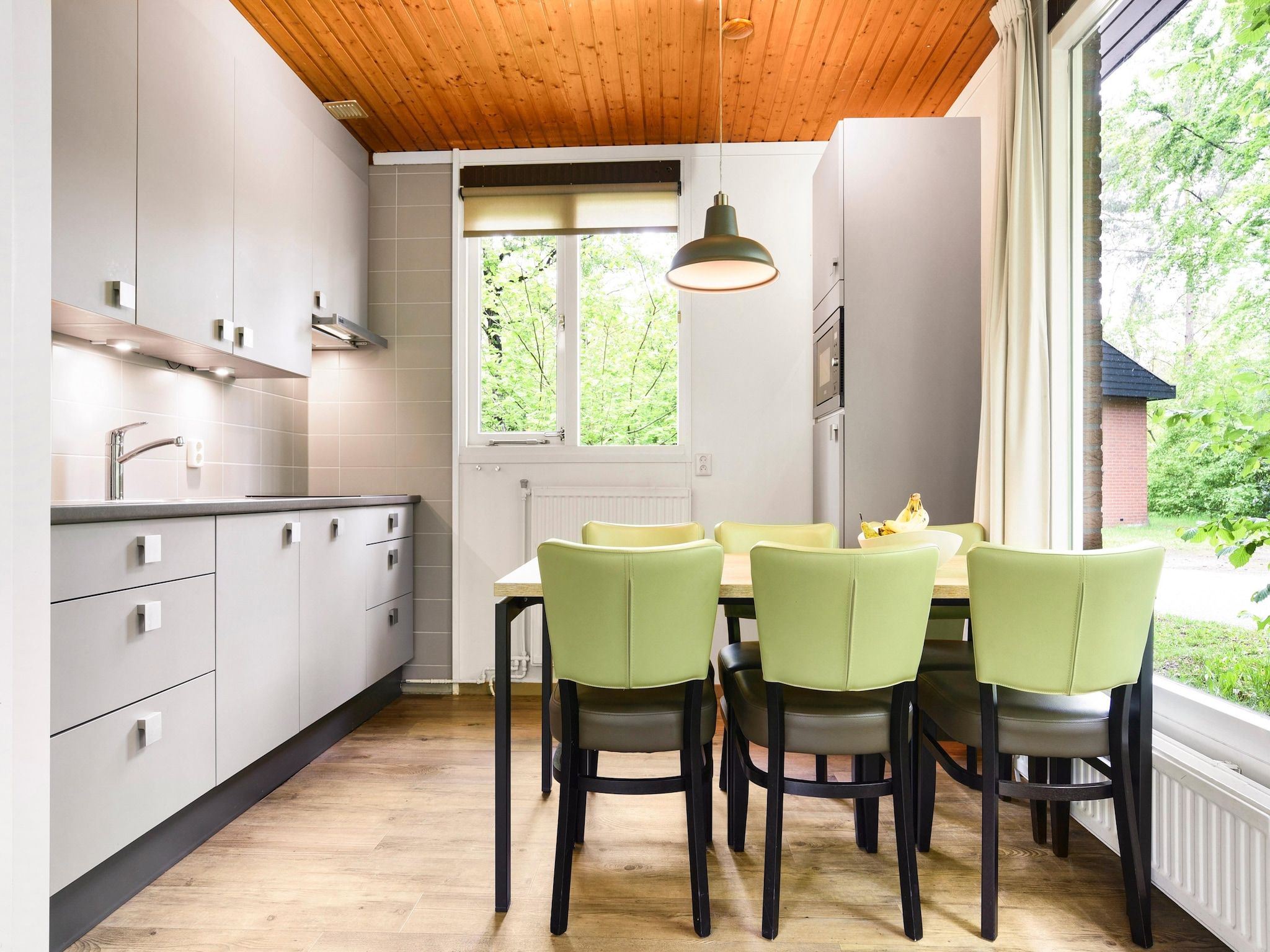 De keuken van Parc Heihaas 11 in Putten