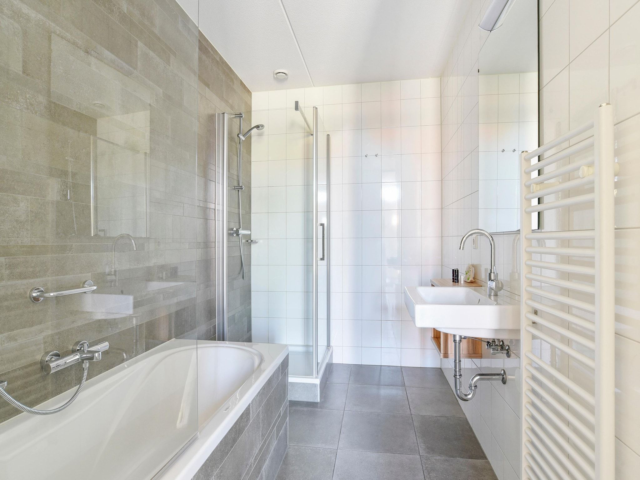 De badkamer van Strand Resort Nieuwvliet-Bad 4 in Nieuwvliet