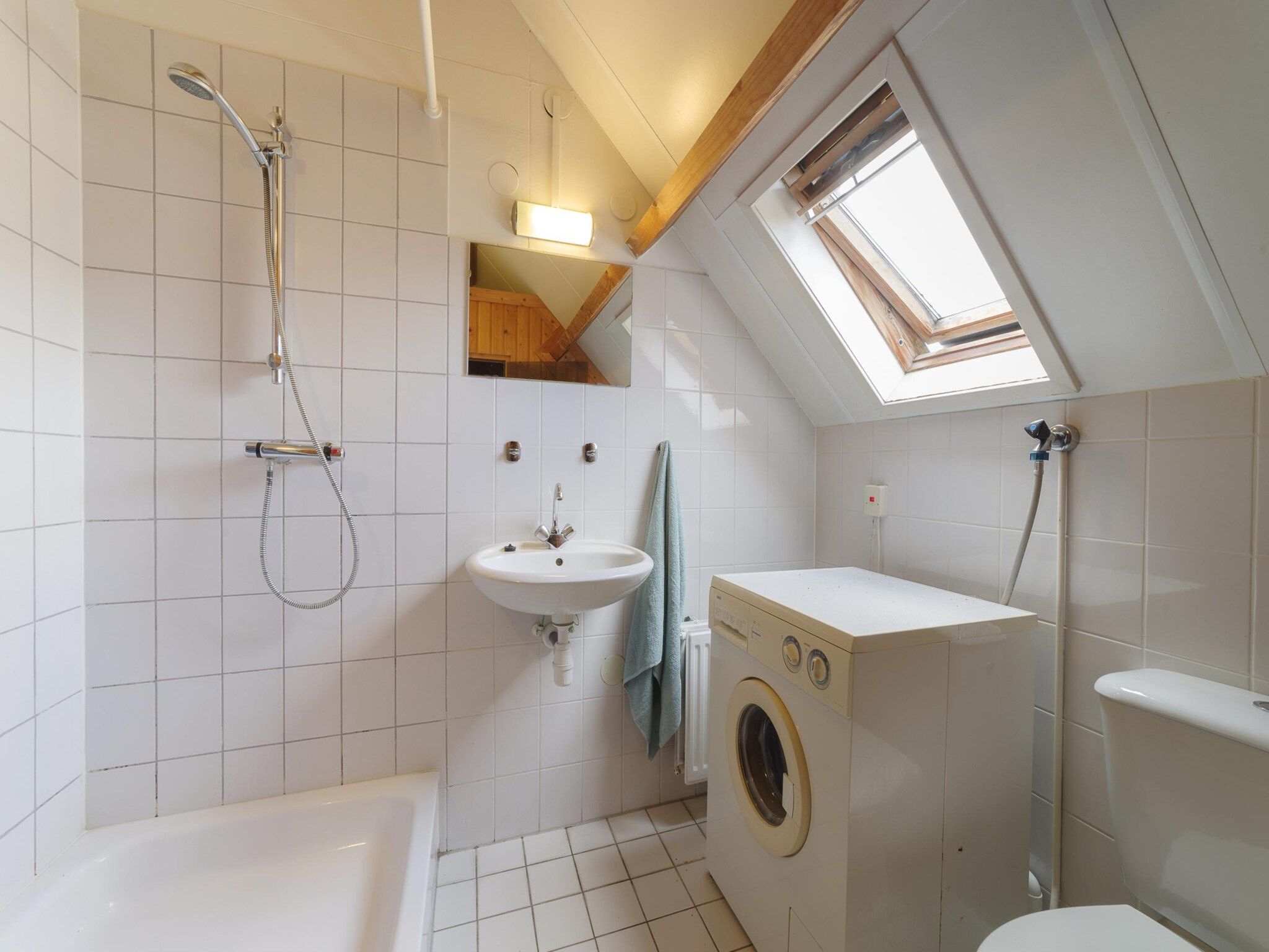 De badkamer van Villapark De Oesterbaai 70 in Wemeldinge