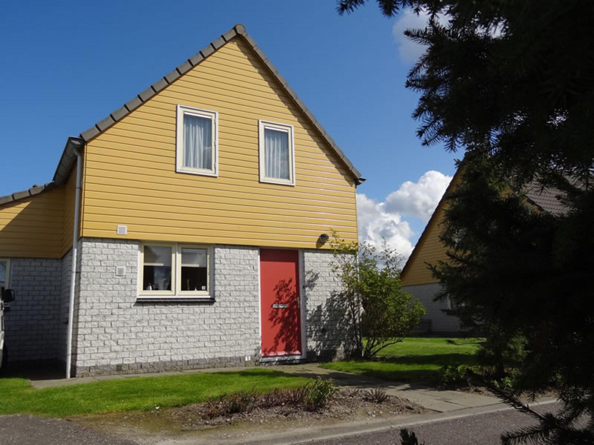 De buitenkant van Villapark De Oesterbaai 92 in Wemeldinge