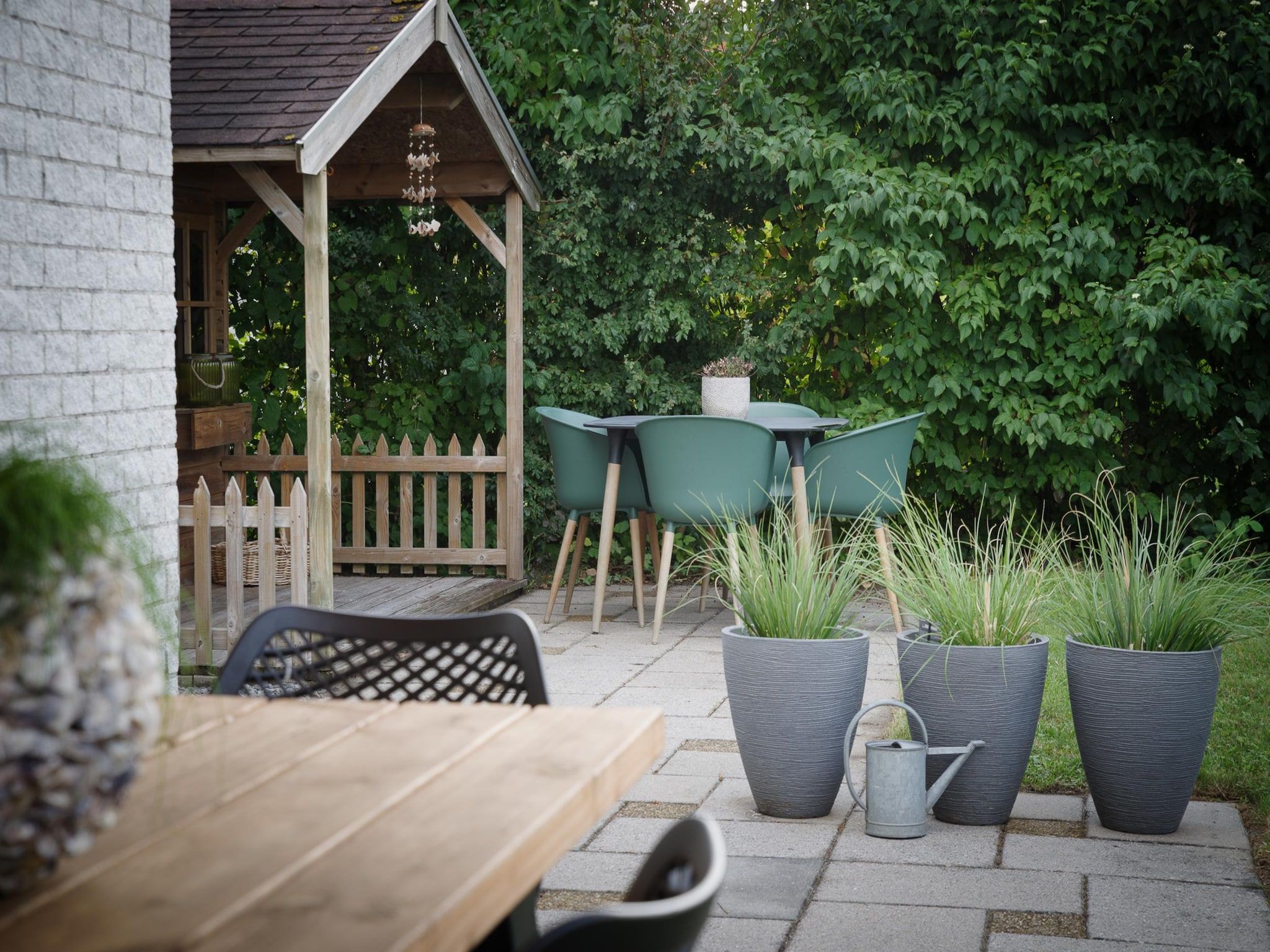 Het terras van Villapark De Oesterbaai 126 in Wemeldinge