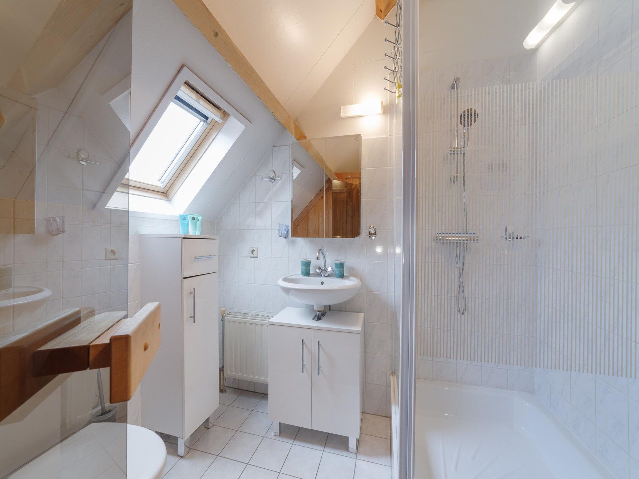 De badkamer van Villapark De Oesterbaai 131 in Wemeldinge