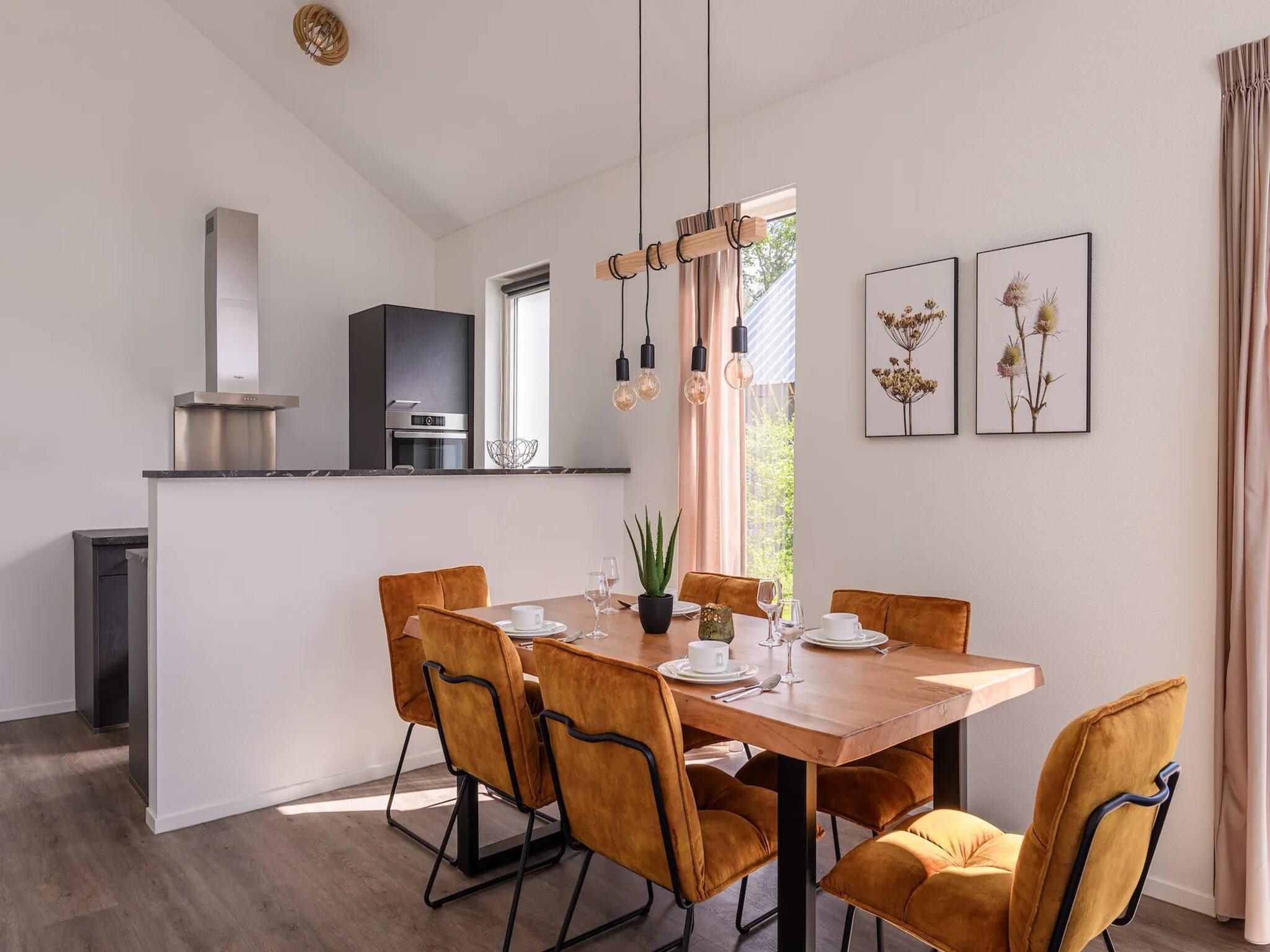 De eetkamer van Drentsche B in Tynaarlo