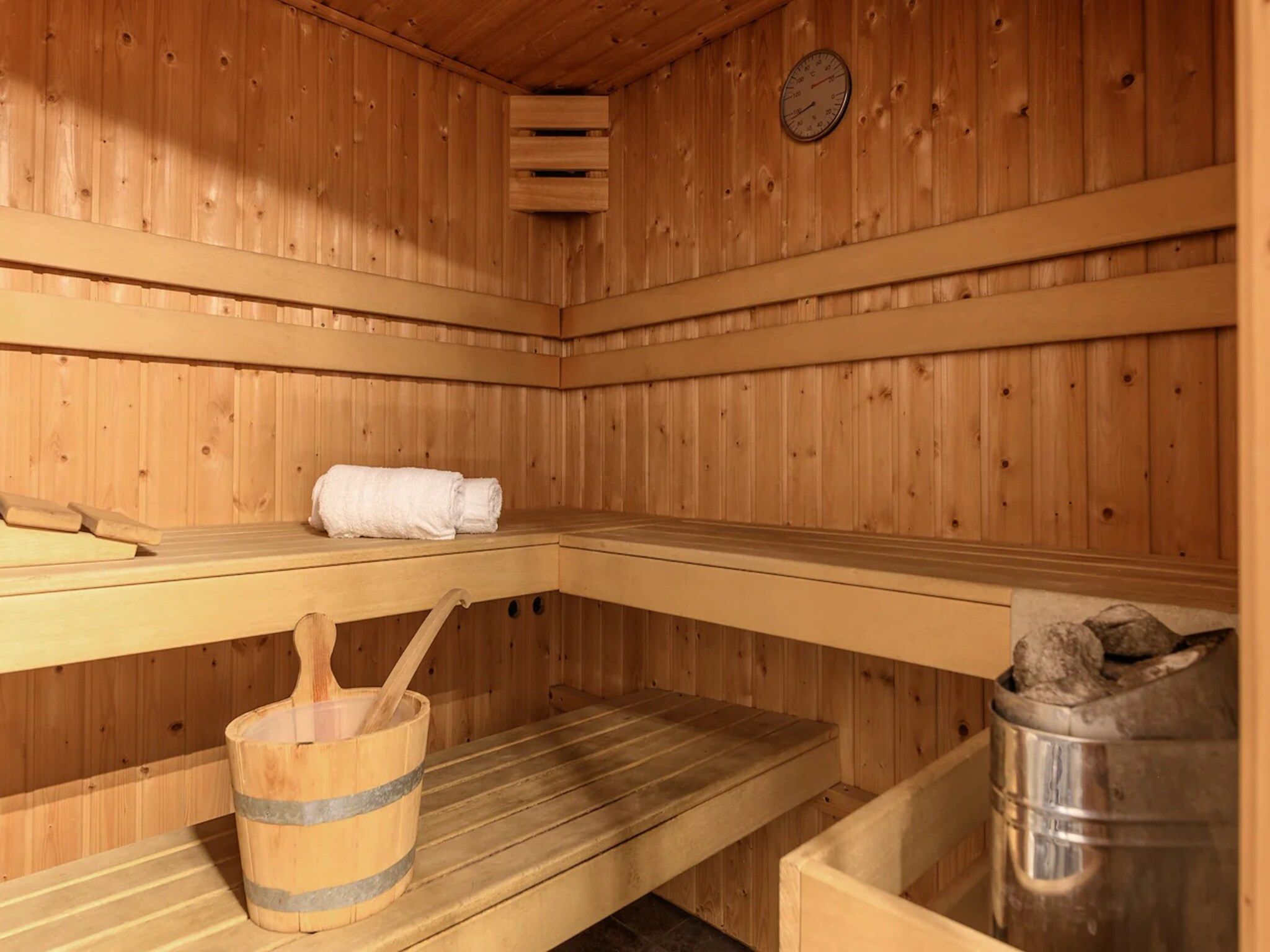 Voorzieningen bij Appartement Luxe 10 in Bruinisse