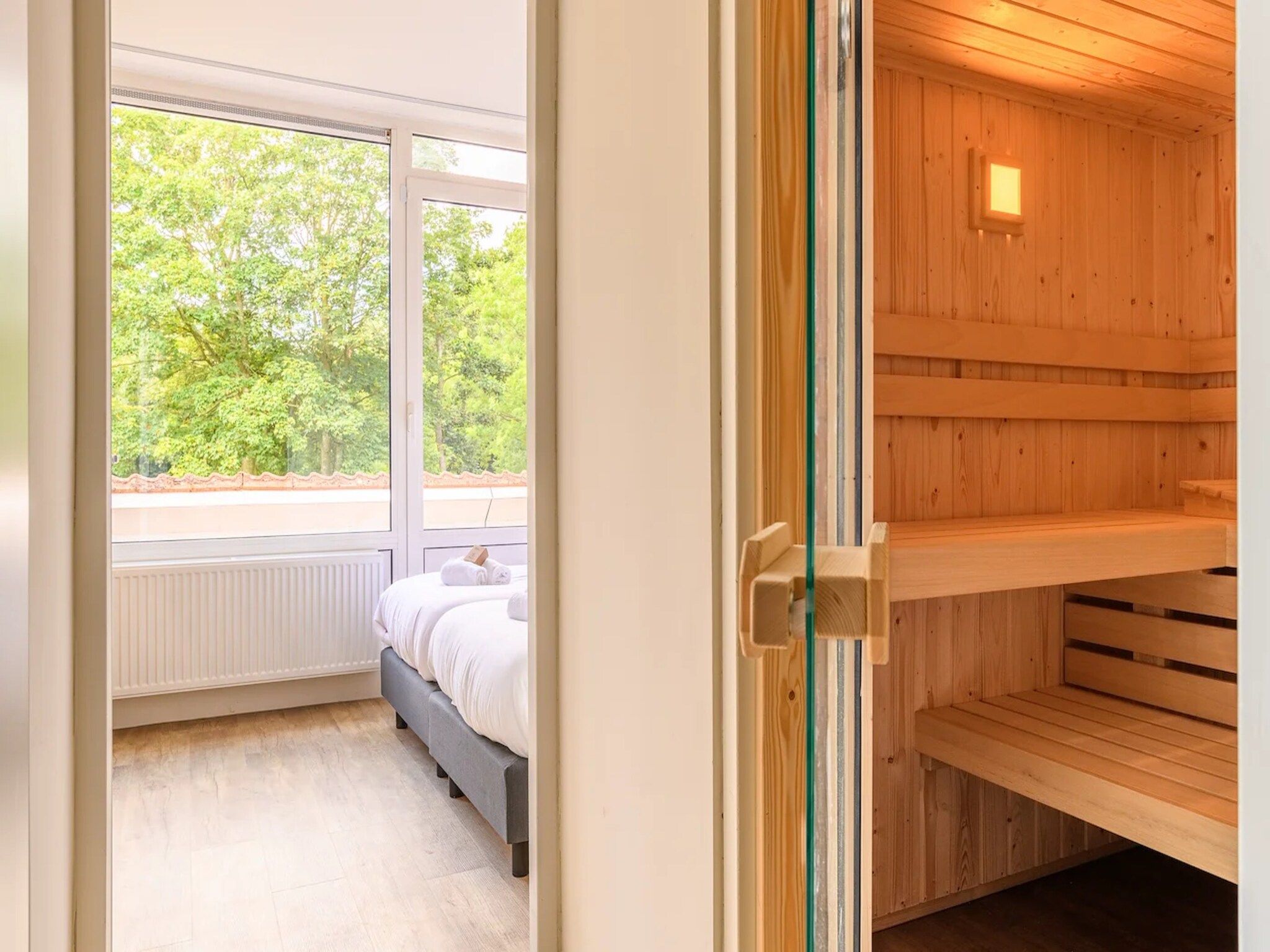 Een slaapkamer van Appartement Wellness 4 in Bruinisse