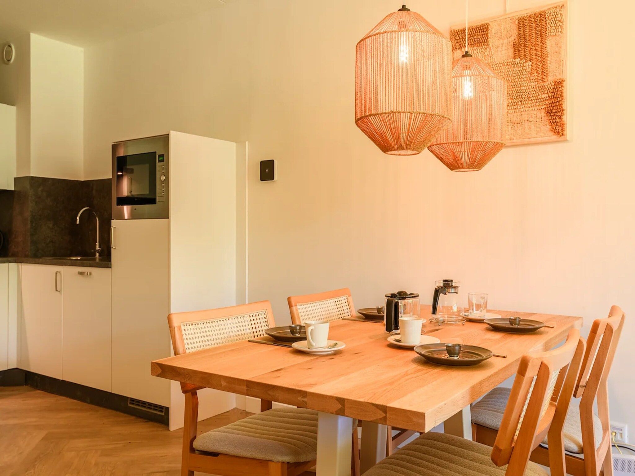 De eetkamer van Appartement Senno 6 in Bruinisse