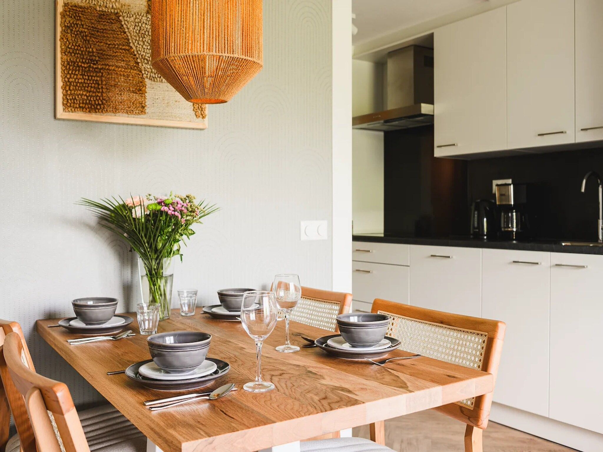 De eetkamer van Appartement Comfort 4AR in Bruinisse