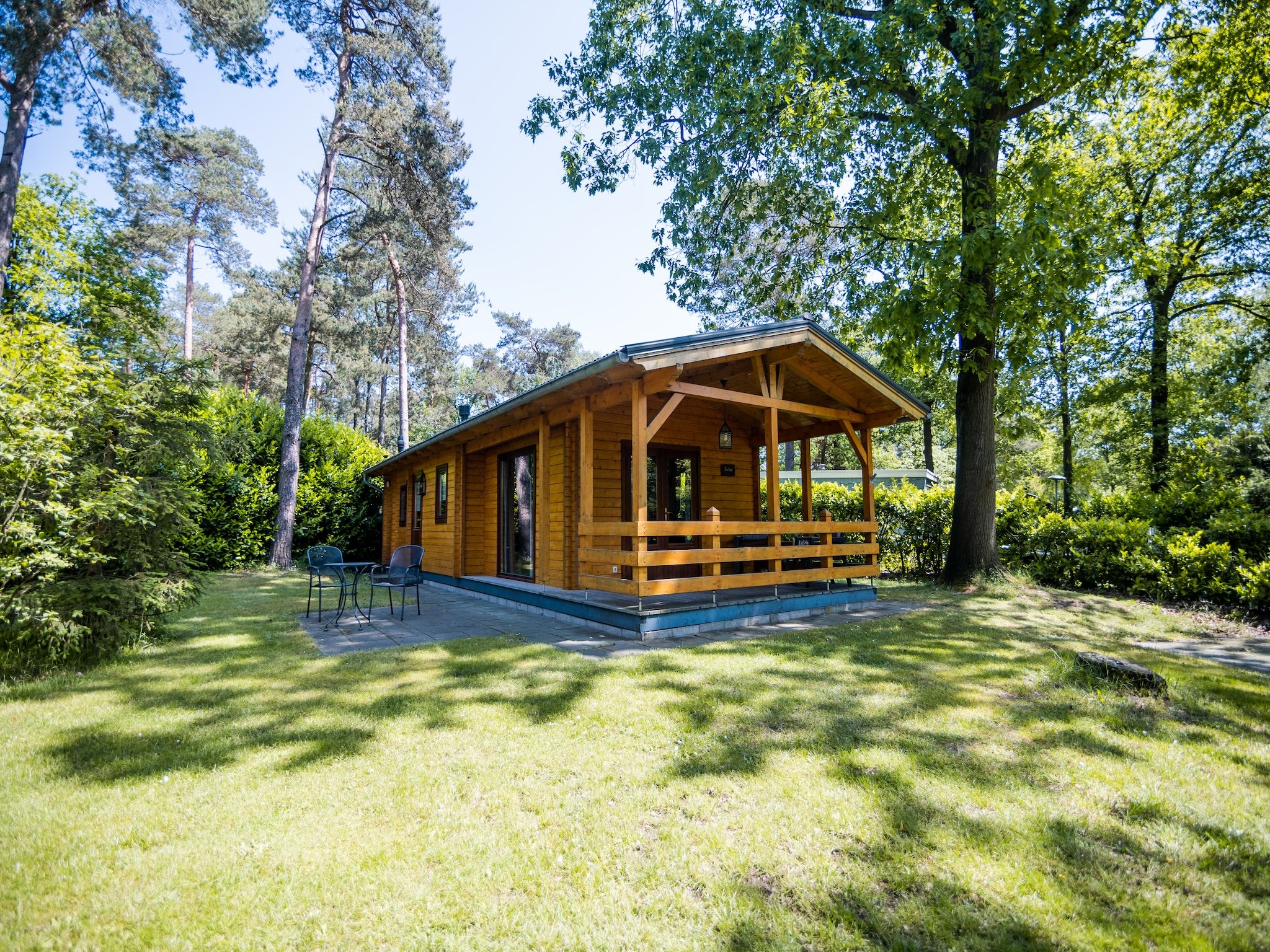 Het uitzicht vanaf 2-persoons wellness lodge in Markelo