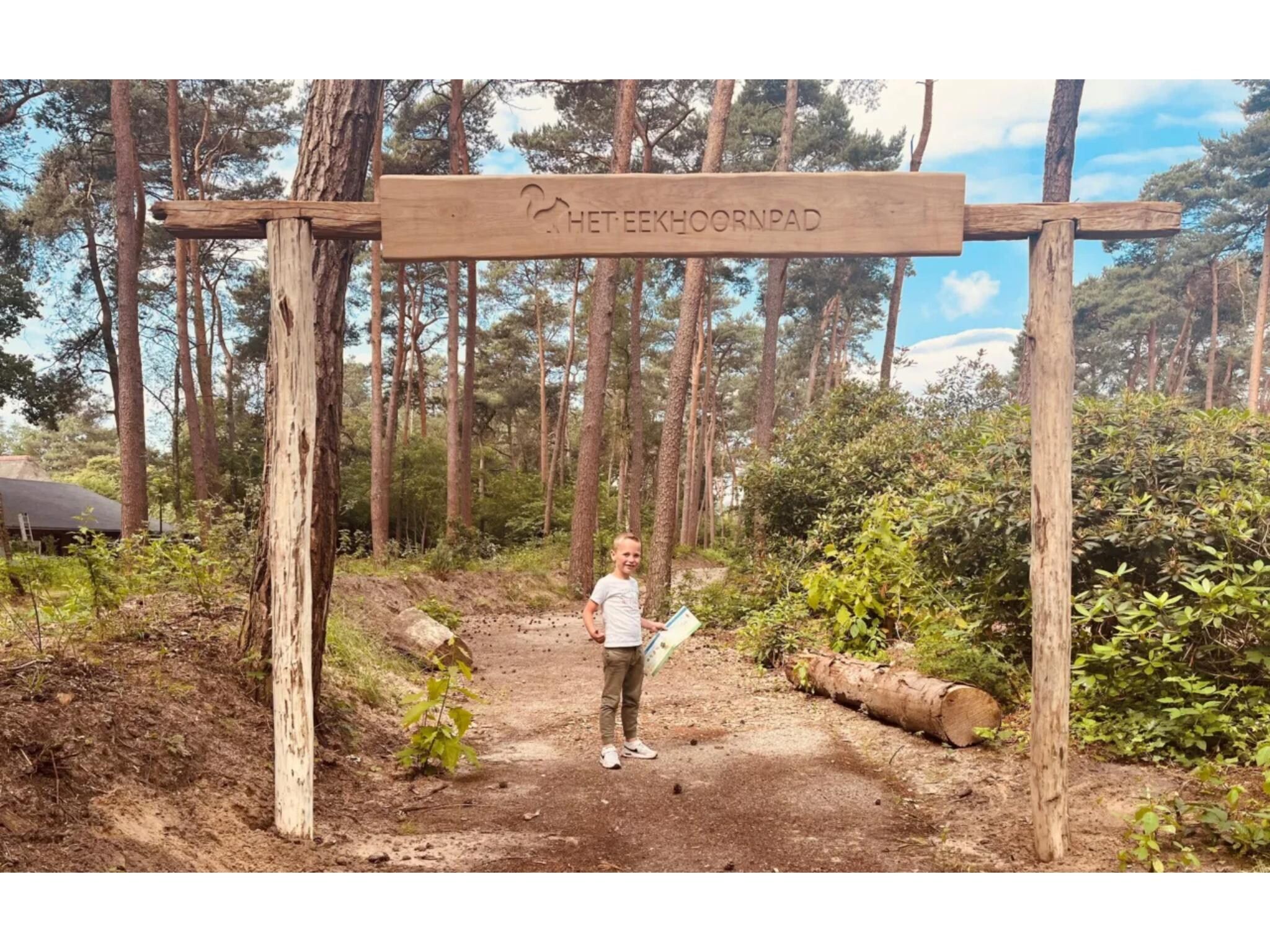 Parkfaciliteiten bij 6 persoons Luxe Safaritent in Markelo