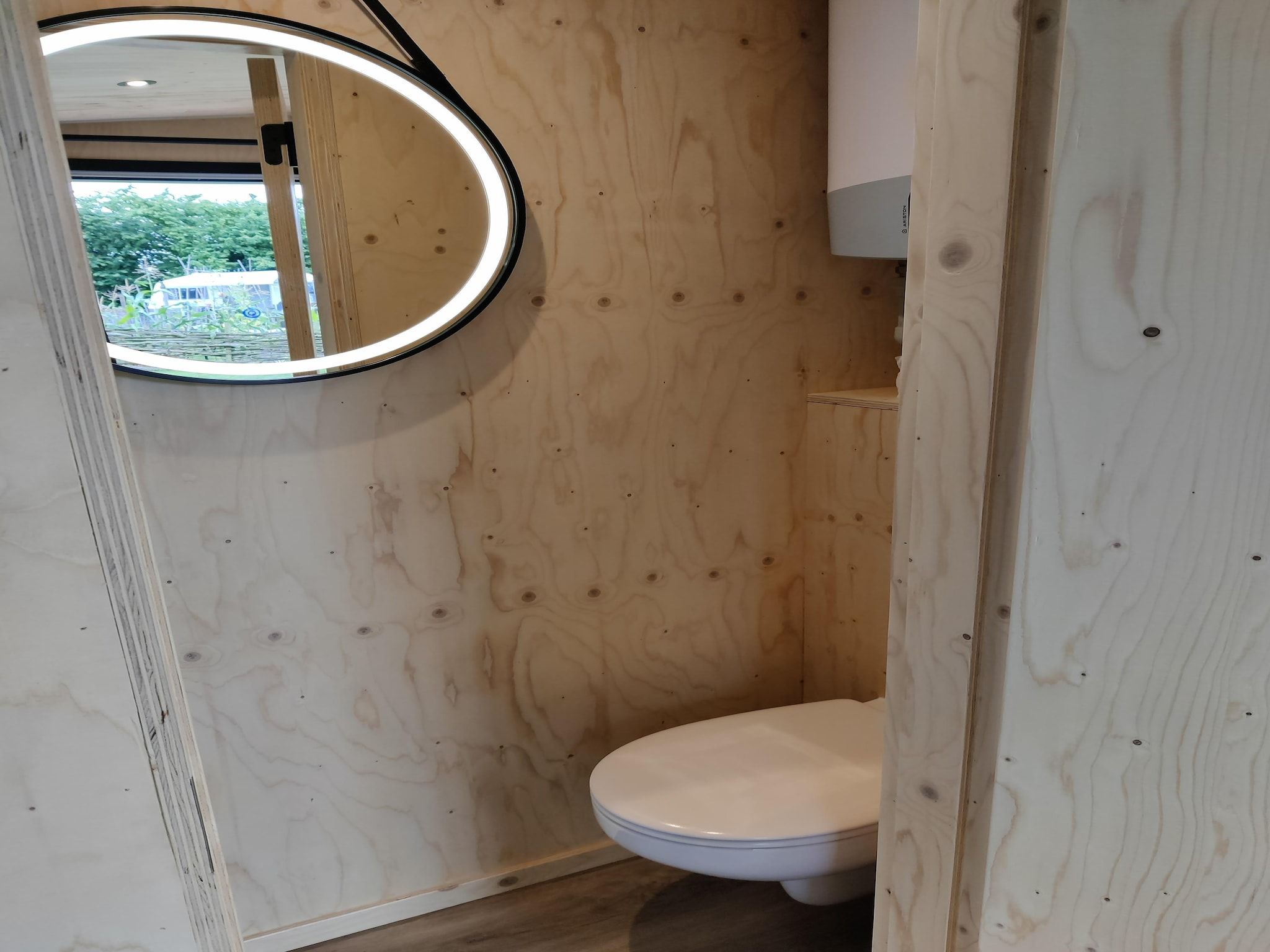 De badkamer van Wetland Cabin 2 persoons (op Boetiekpark de Kas, Scherpenzeel, Friesland) in Scherpenzeel (FR)