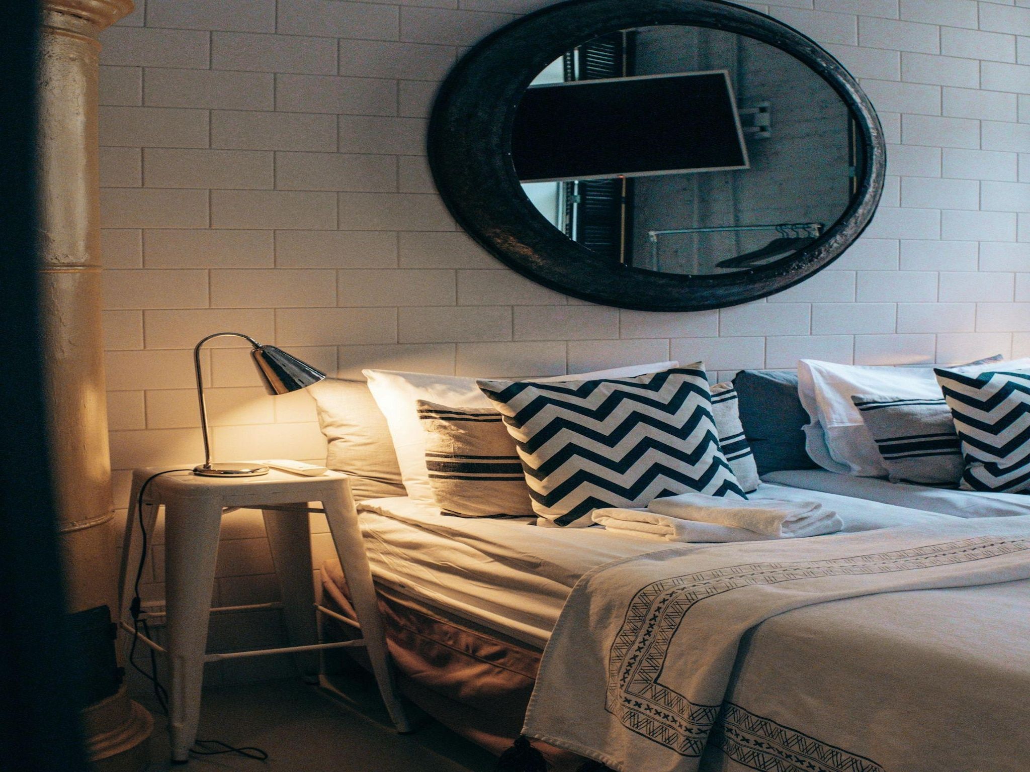 Een slaapkamer van Groepsaccommodatie + 4 large greenhouses (36 personen) in Scherpenzeel (FR)