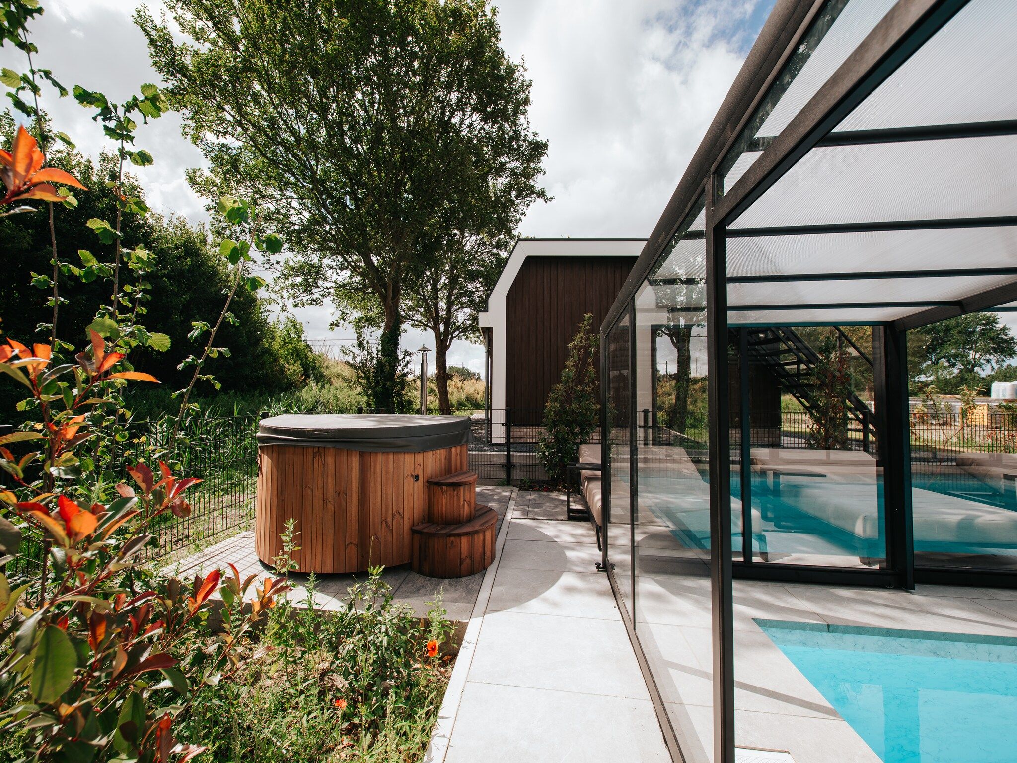 Voorzieningen bij Villa Watergloed | 16 personen in Waarland