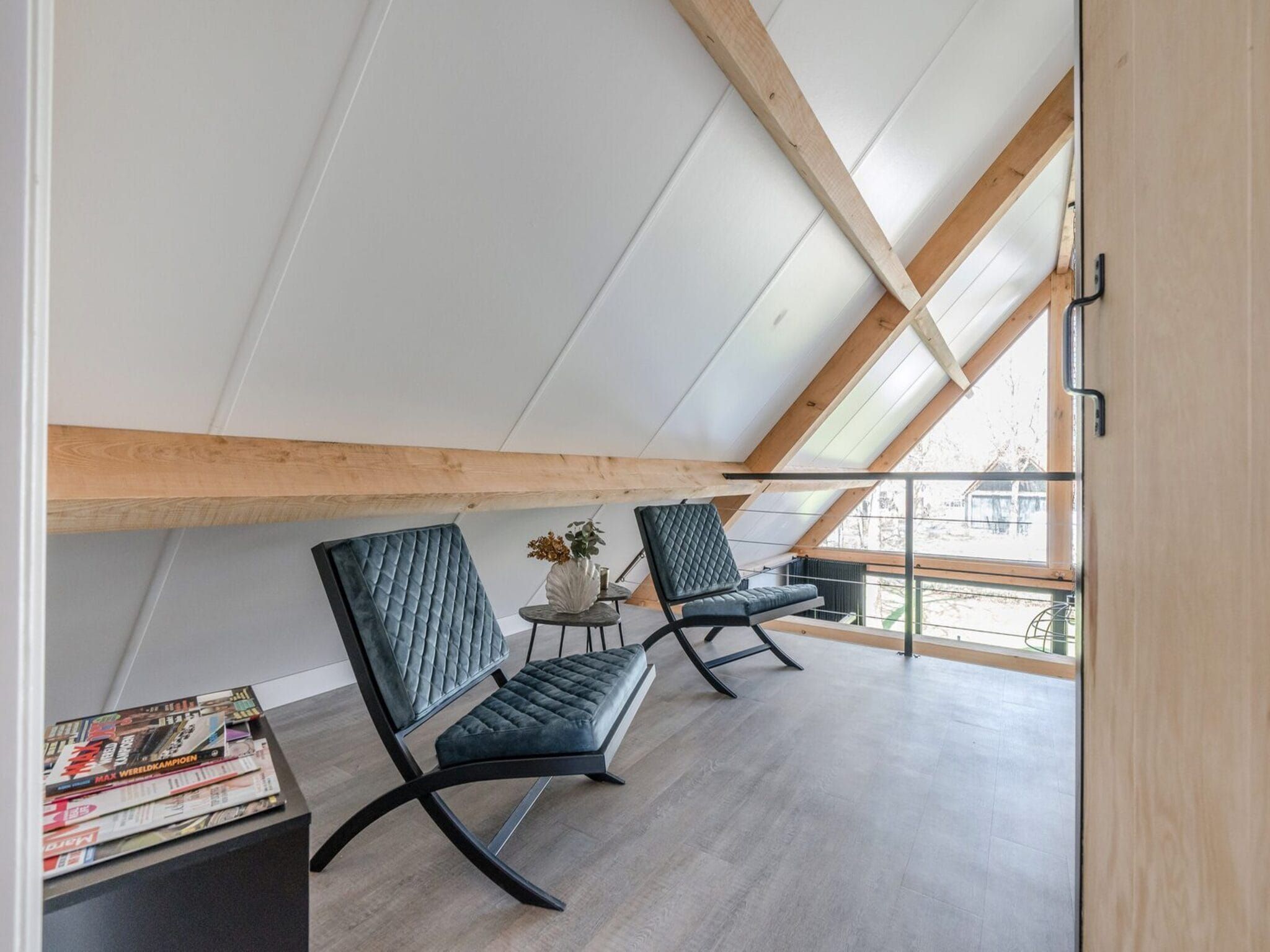 Het terras van Farm Lodge 670 in Baarle-nassau