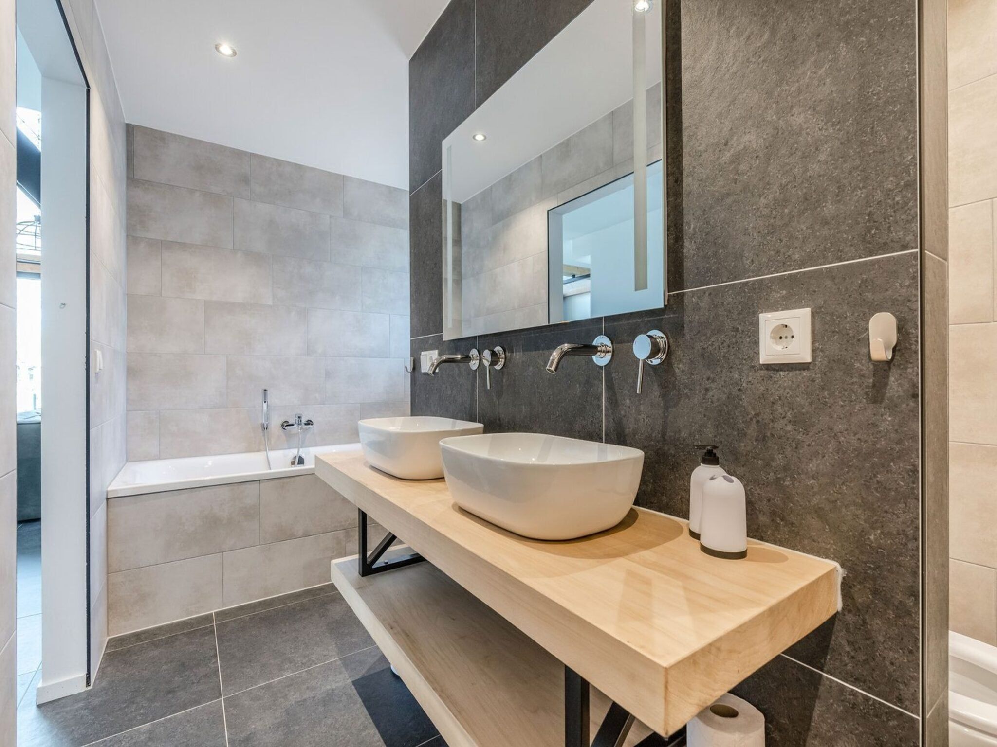 De badkamer van Farm Lodge 670 in Baarle-nassau