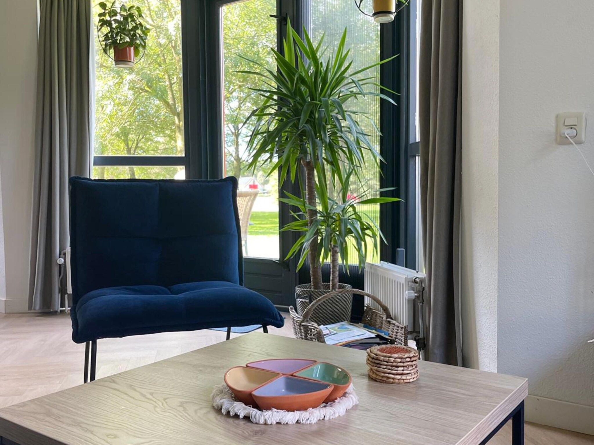 De woonkamer van 6 - Persons Lakeside Bungalow (copy) in Ewijk