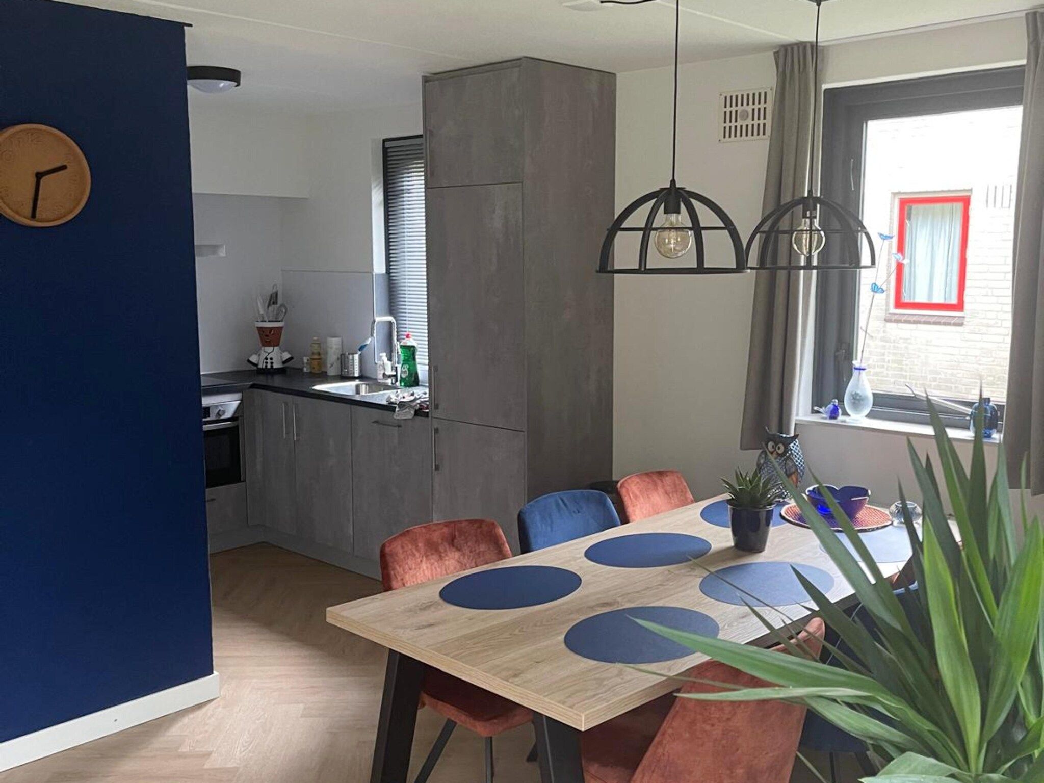 De eetkamer van 6 - Persons Lakeside Bungalow (copy) in Ewijk