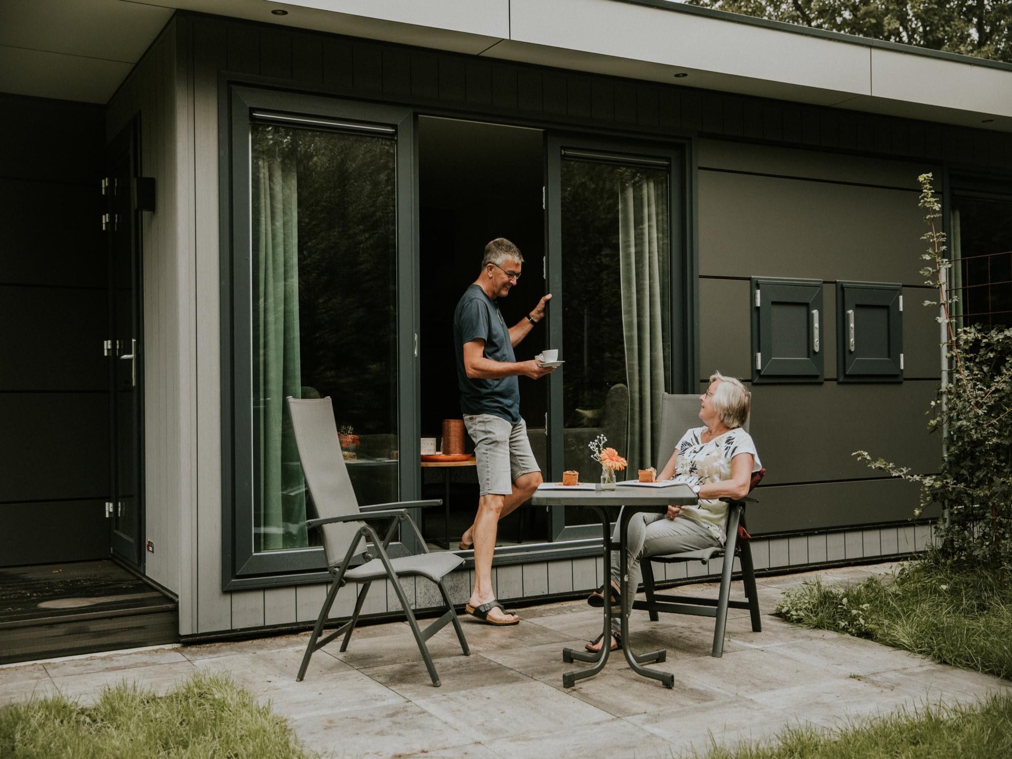 Het terras van Luxe loft  2 persoons in Balkbrug