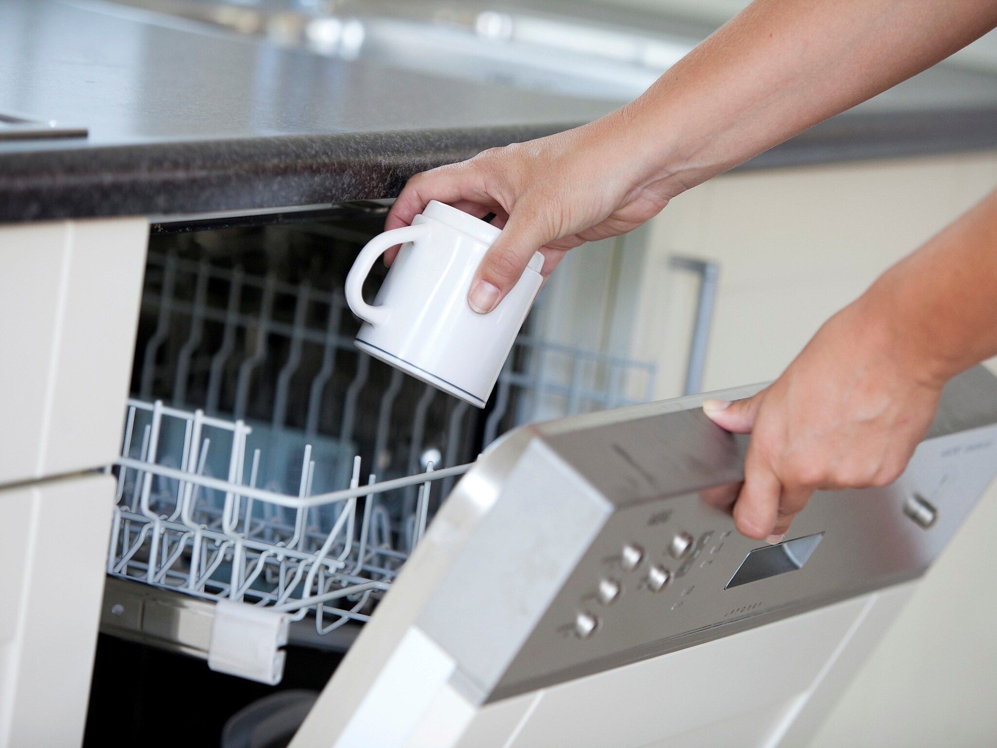 De keuken van Vakantiepark Cape Helius 15 in Hellevoetsluis