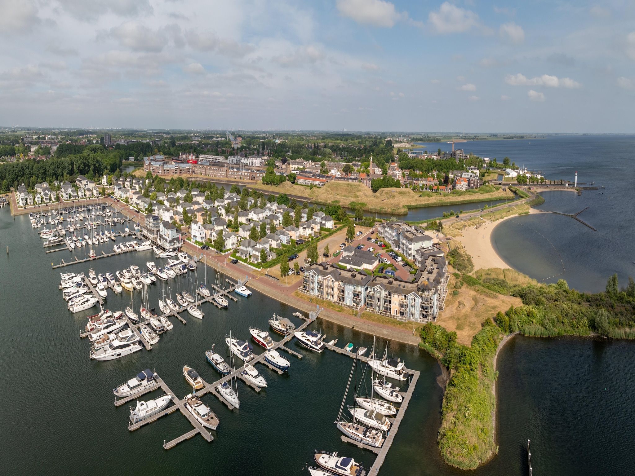 De omgeving van Vakantiepark Cape Helius 15 in Hellevoetsluis
