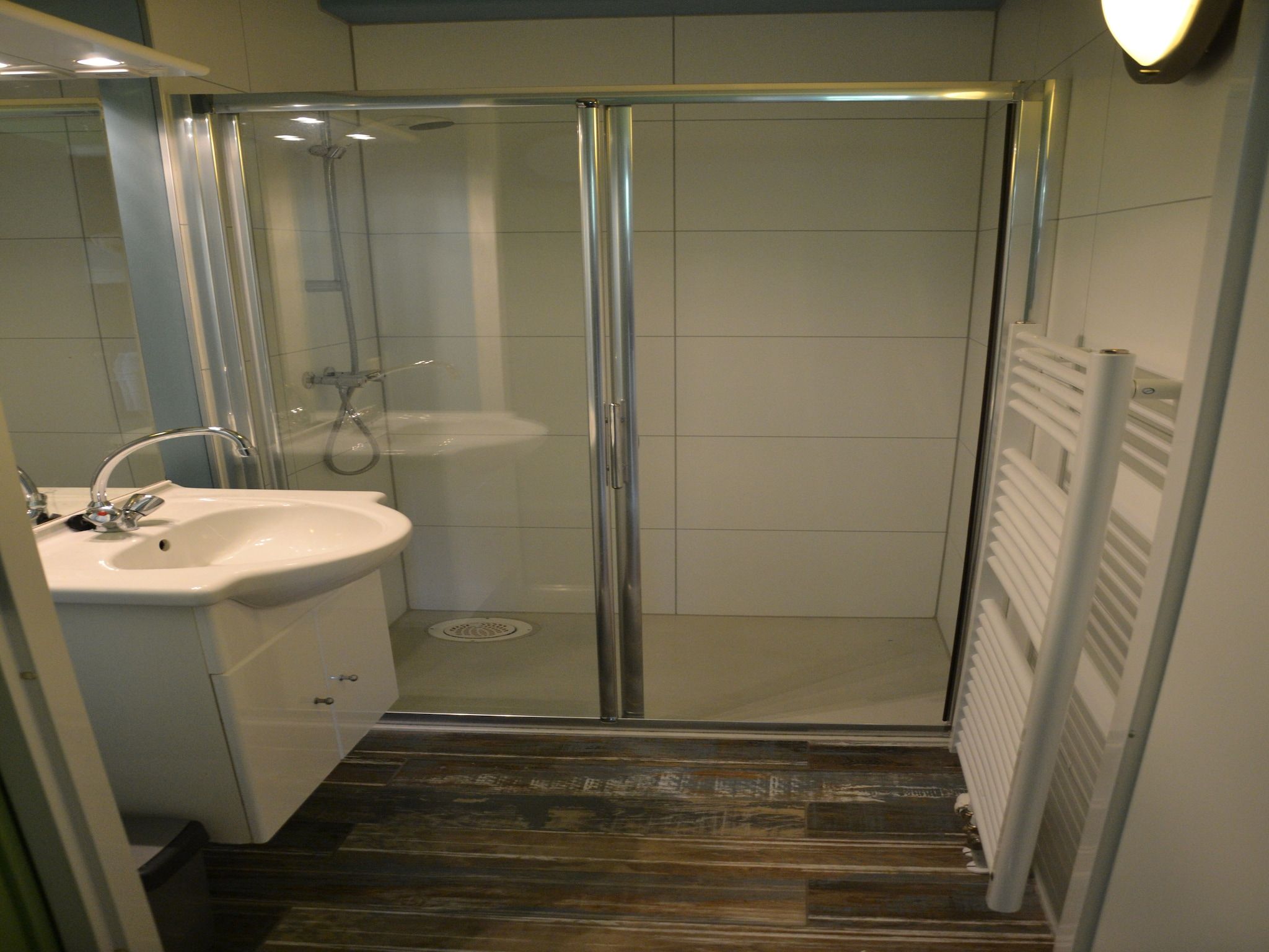 De badkamer van Strandpark Vlugtenburg 2 in 's-Gravenzande