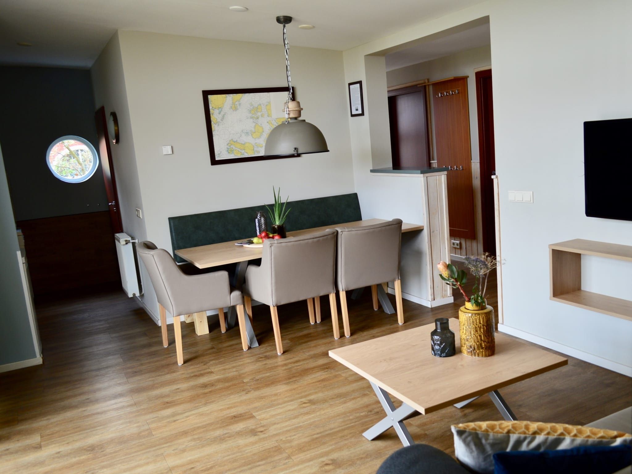 De eetkamer van Strandpark Vlugtenburg 1 in 's-Gravenzande