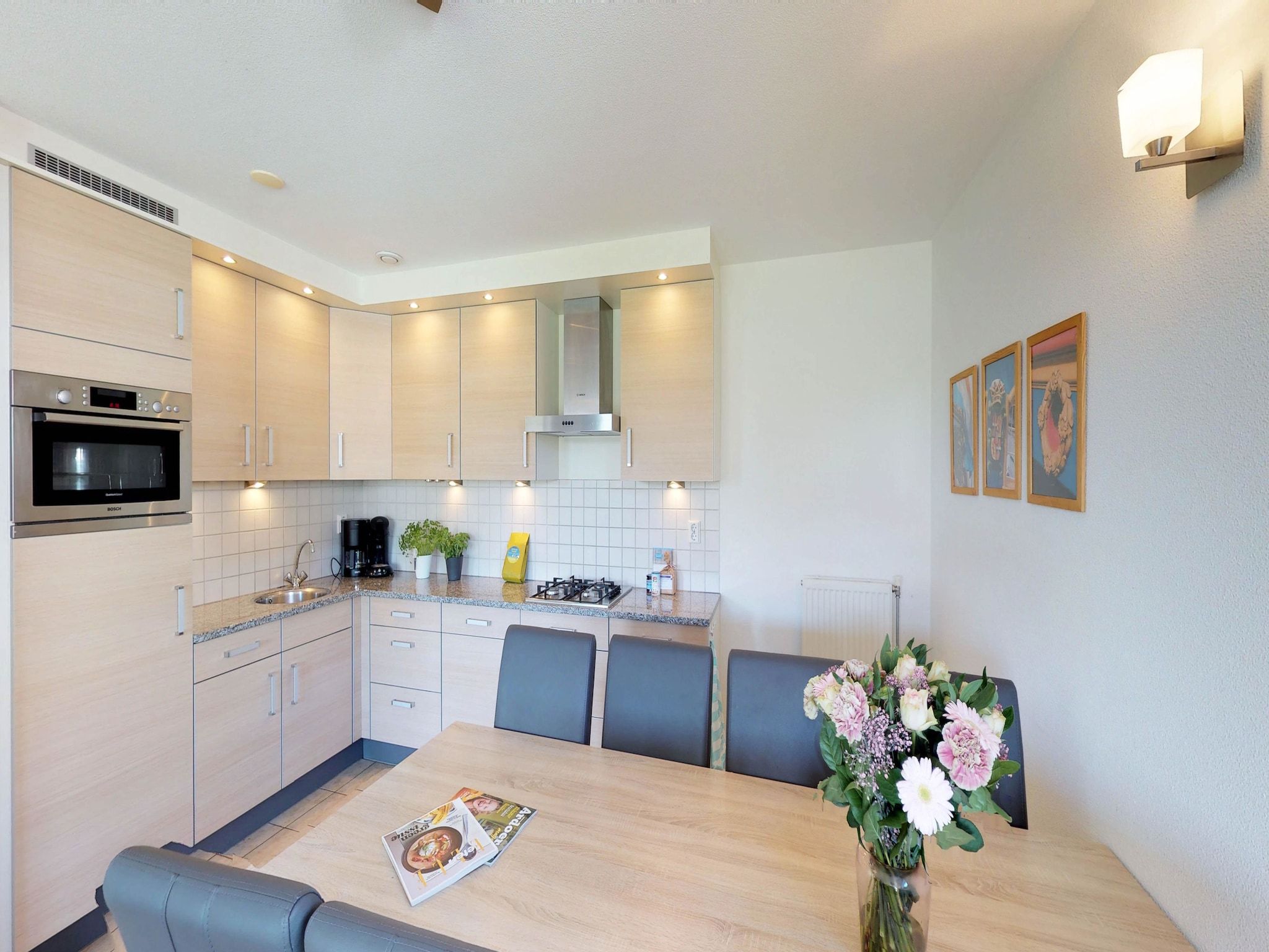 De keuken van Villapark de Paardekreek 6 in Kortgene