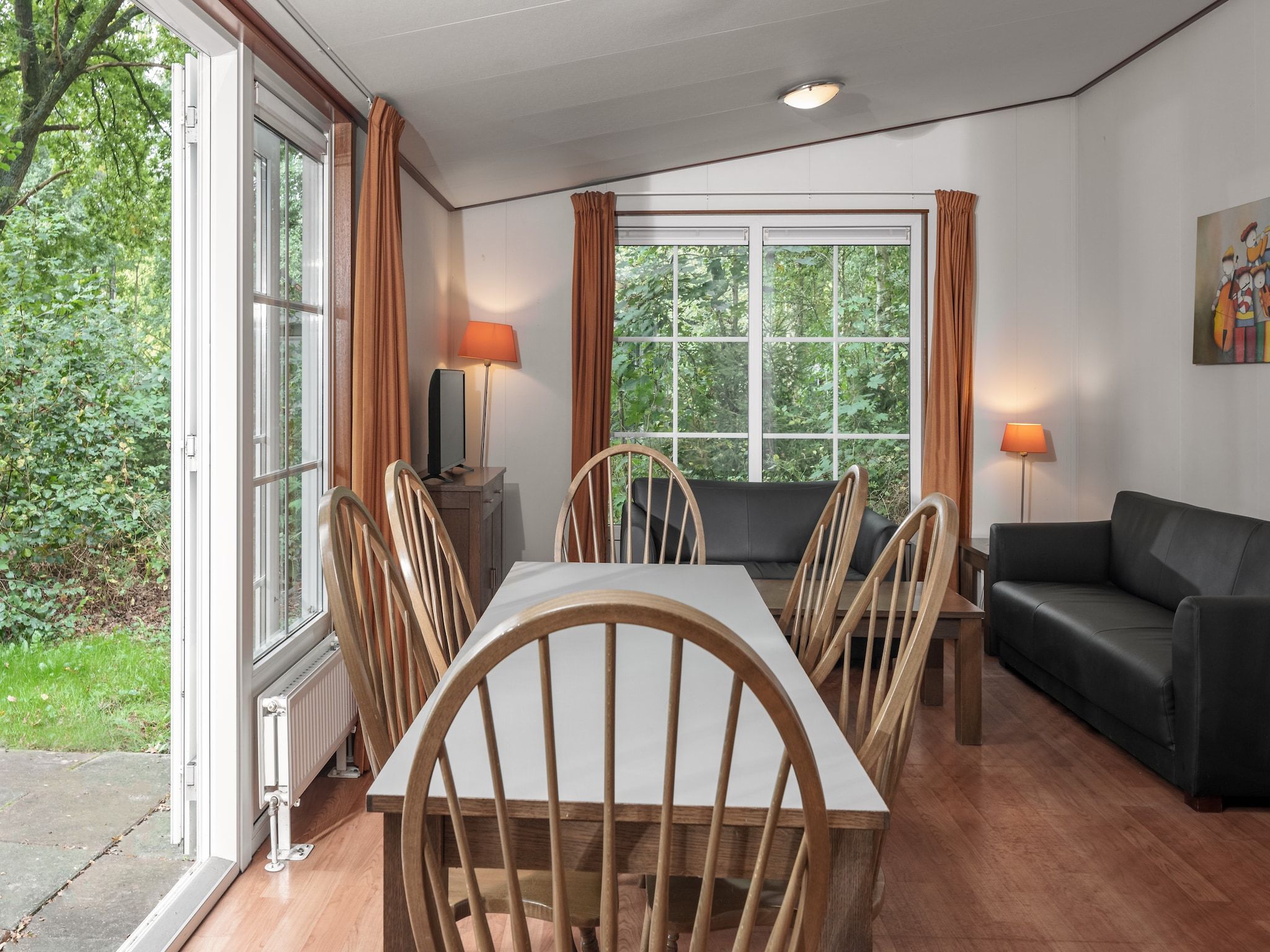 De woonkamer van Bospark Lunsbergen 6 in Borger