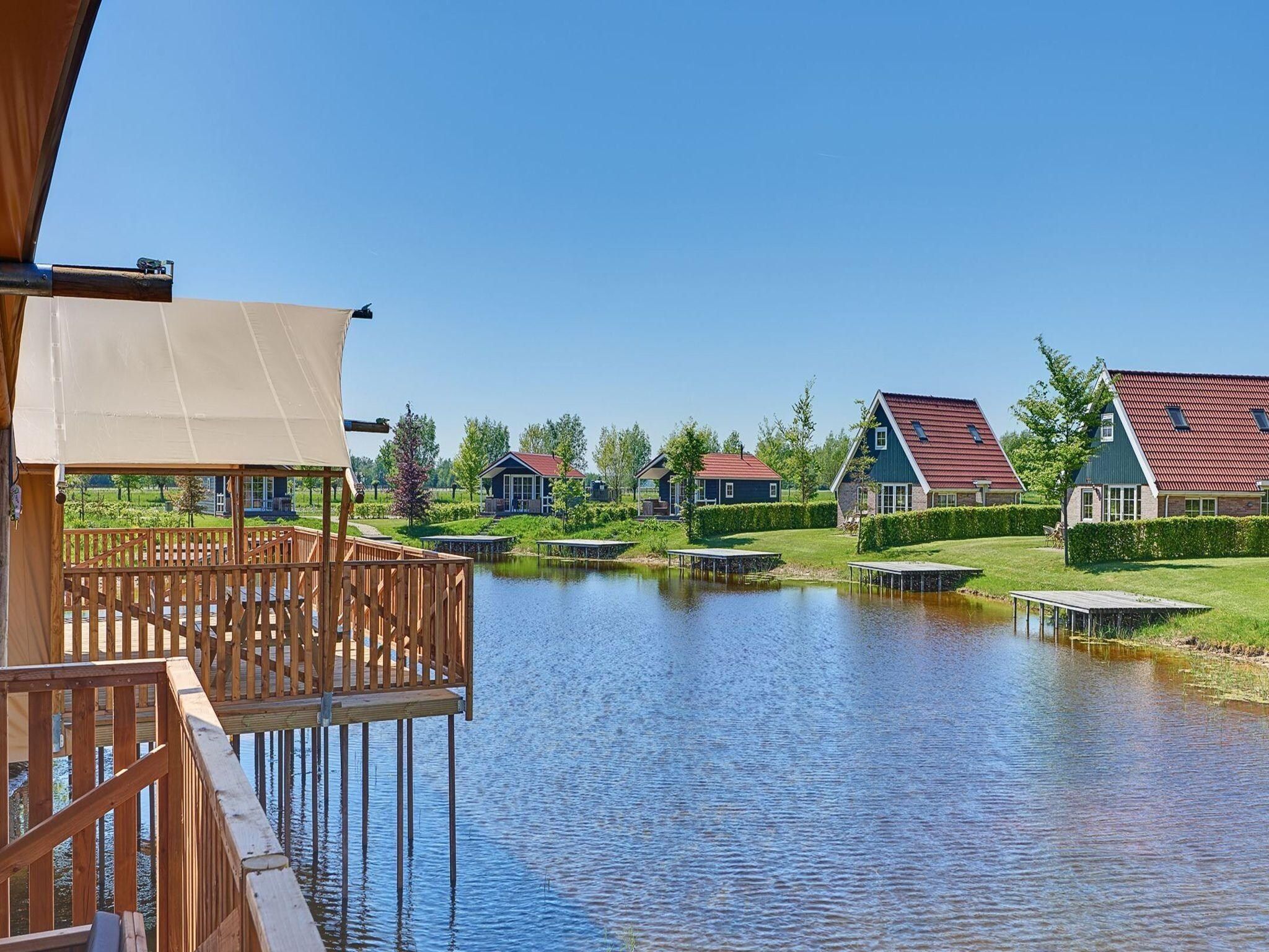 De buitenkant van Vakantiepark Eigen Wijze 5 in Bant