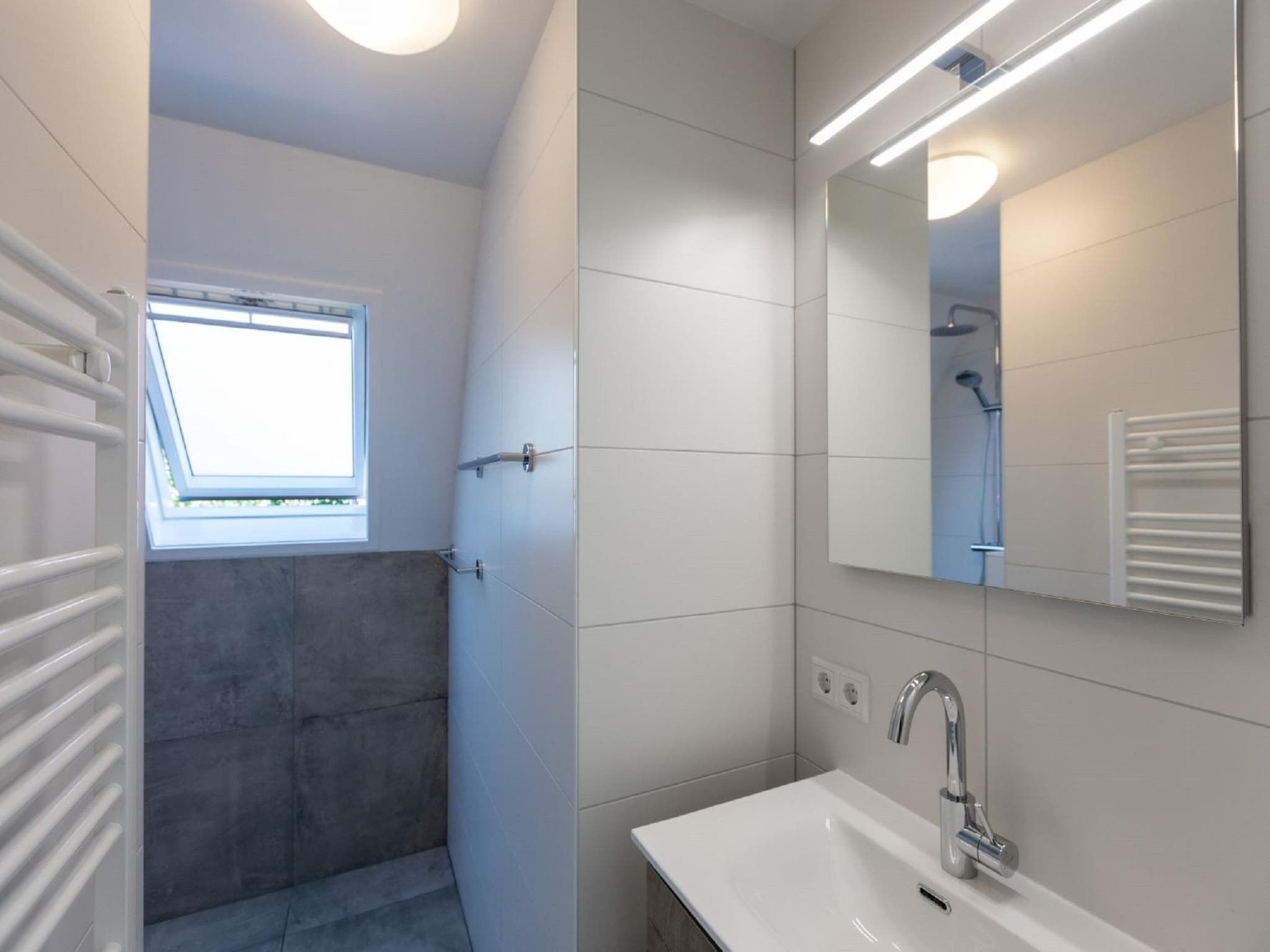 De badkamer van Vakantie bij Meeussen - Molendal 1 in Plasmolen