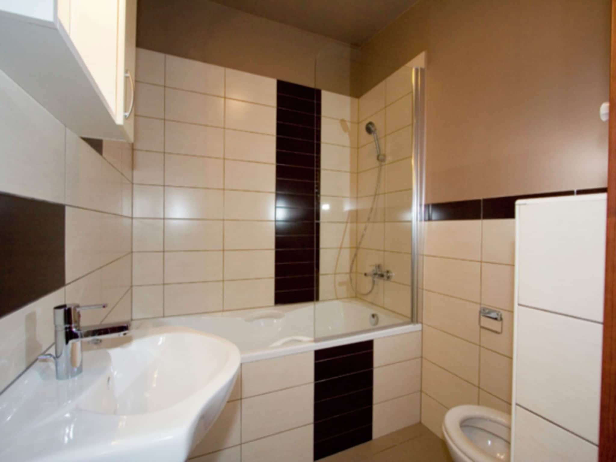 De badkamer van Strandpark Vlugtenburg 5 in 's-Gravenzande