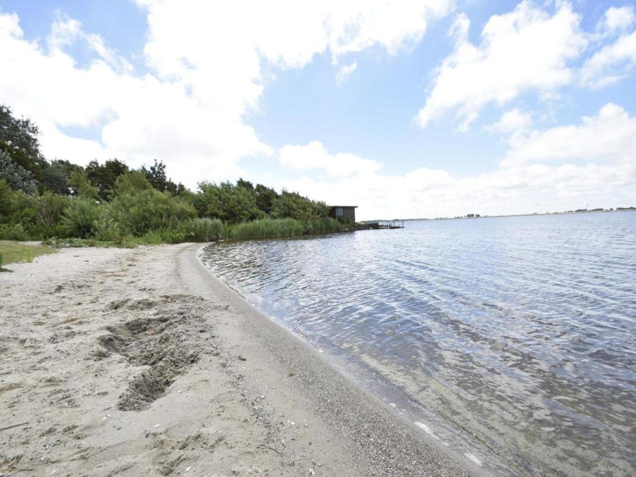 Recreatiepark Wiringherlant - Villa 14 in Hippolytushoef - Foto 34 van 40