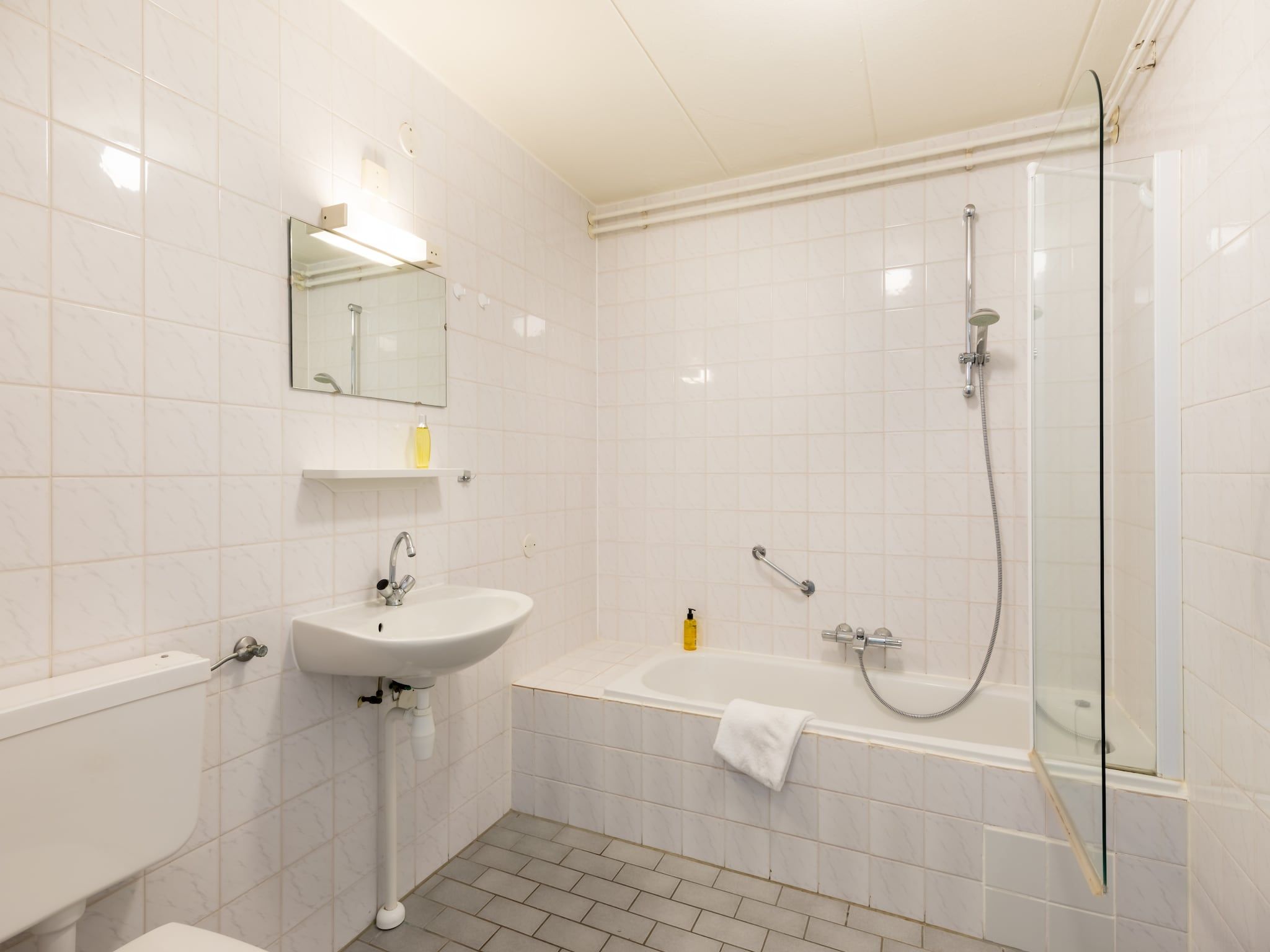 De badkamer van Vakantiepark Hunzedal 4 in Borger