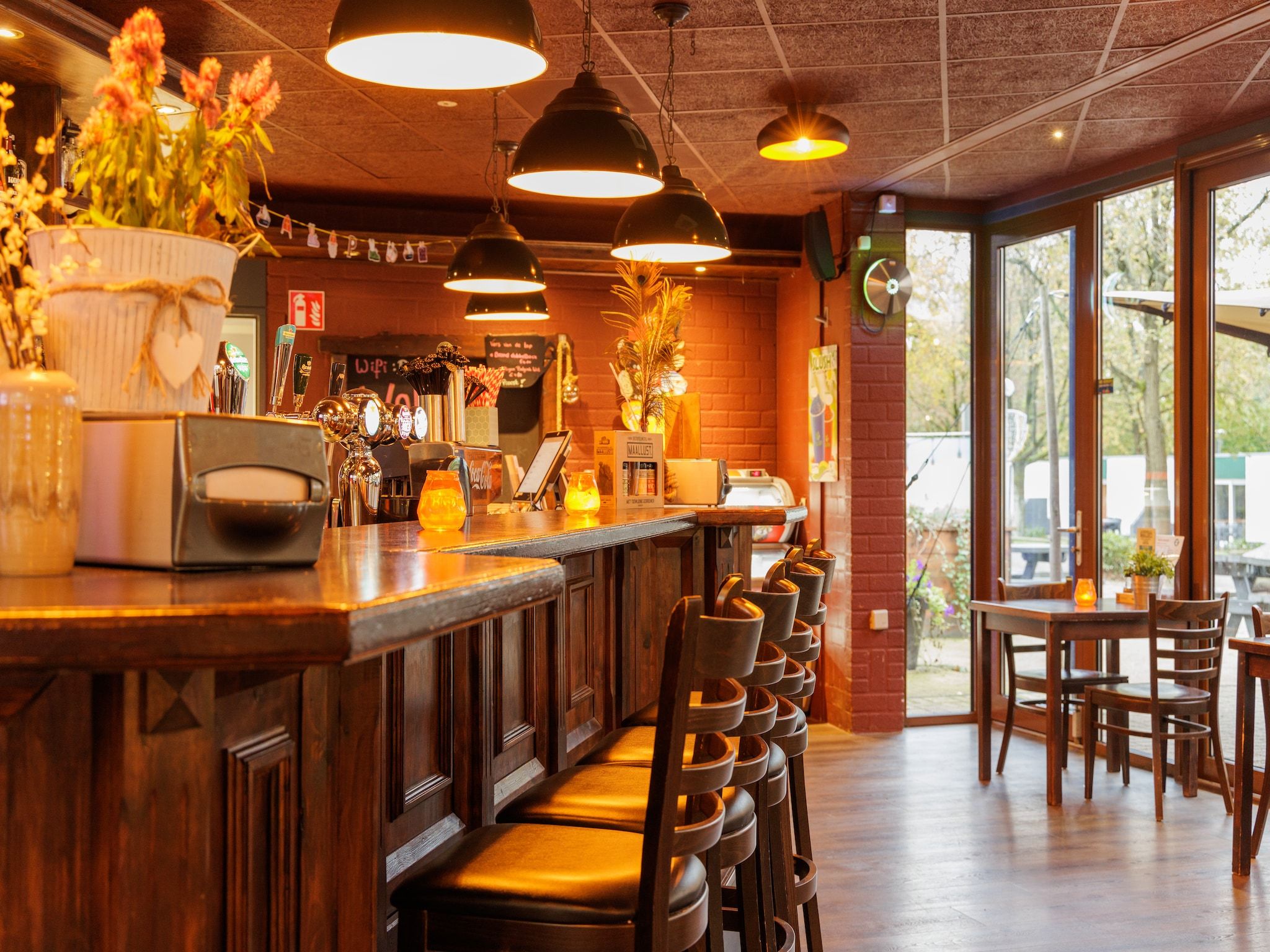 Parkfaciliteiten bij Vakantiepark Hunzedal 5 in Borger