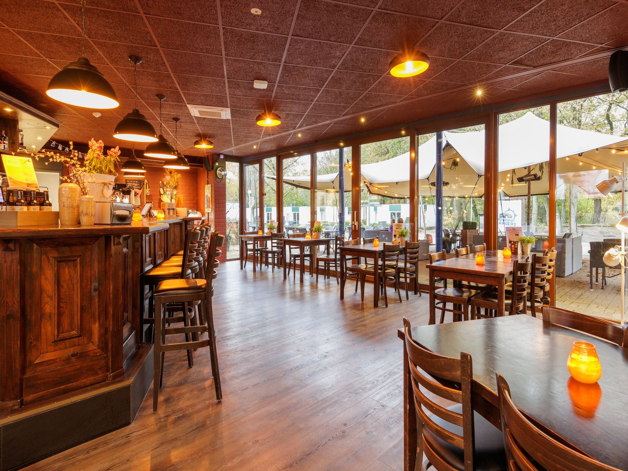 Parkfaciliteiten bij Vakantiepark Hunzedal 5 in Borger