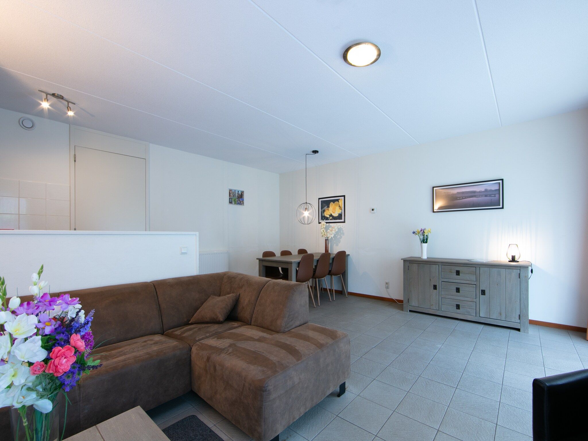 De woonkamer van Vakantiepark Horsetellerie 1 in Hardenberg (rheezerveen)