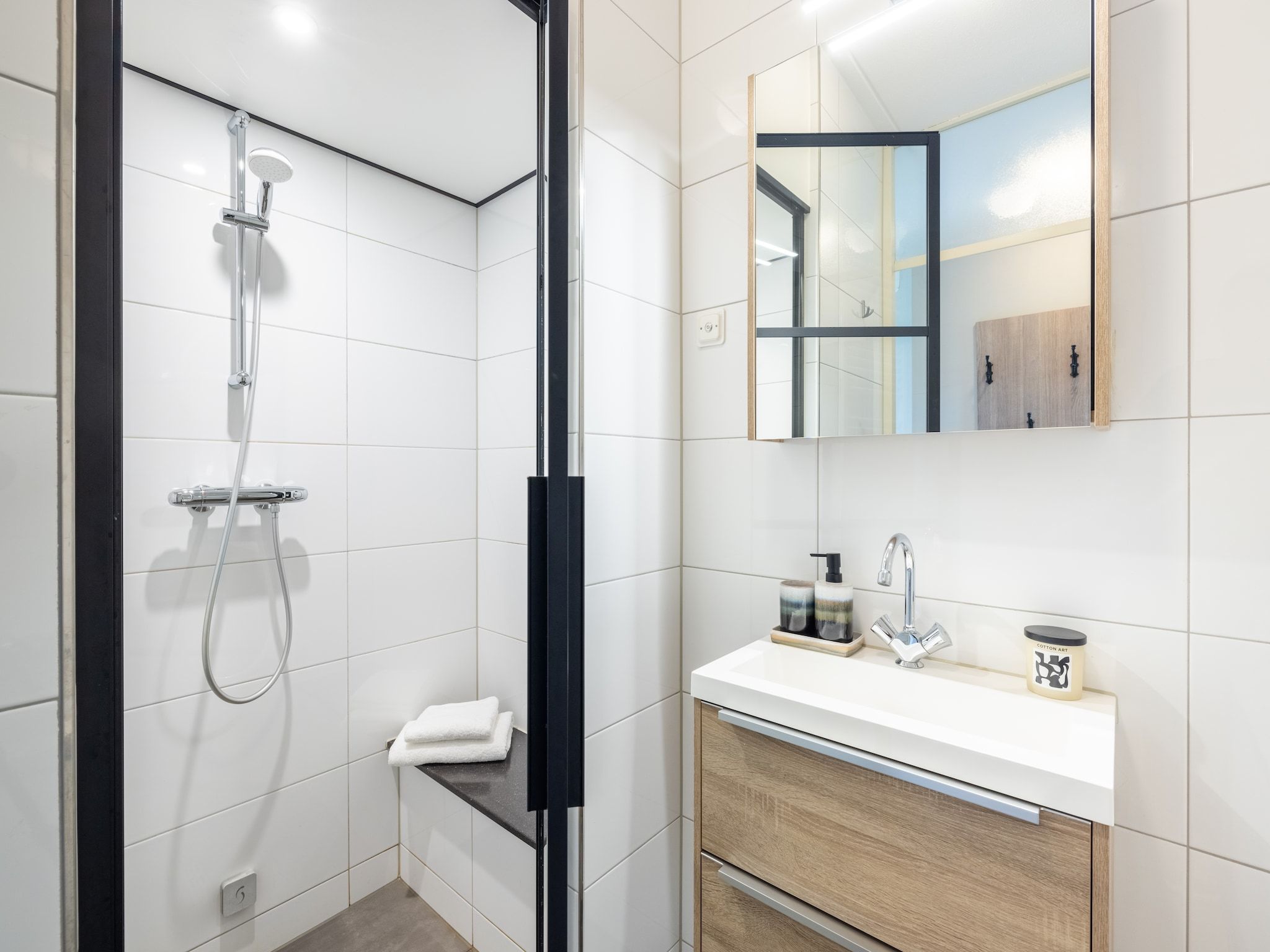 De badkamer van Villavakantiepark IJsselhof 4 in Andijk