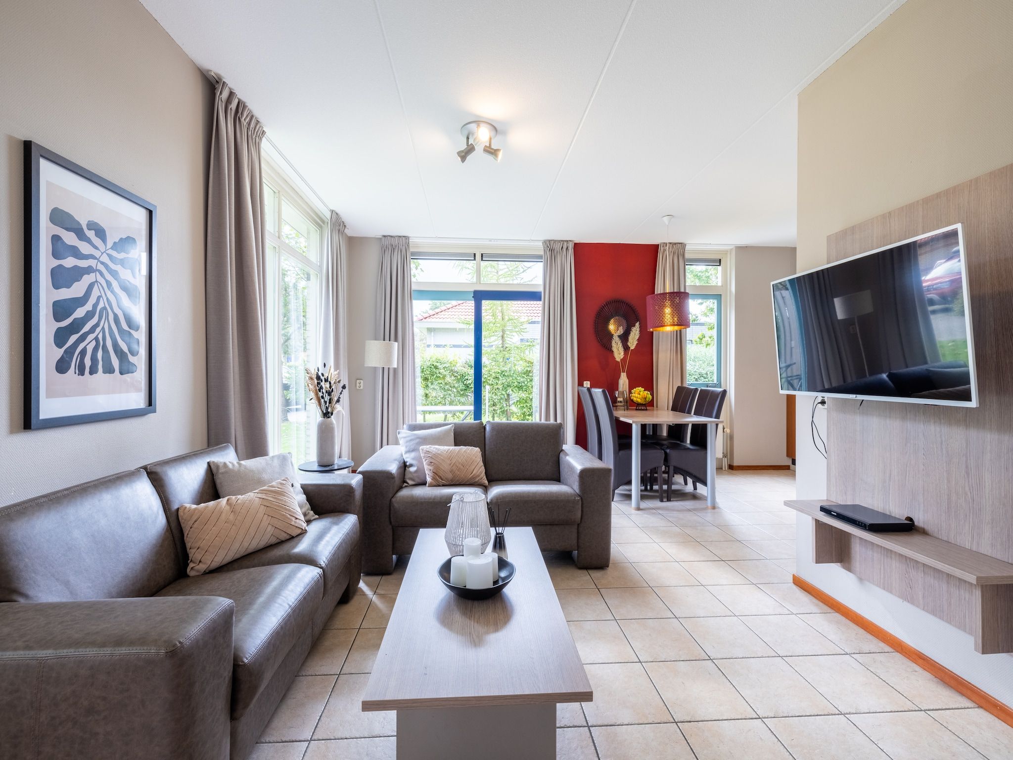 De woonkamer van Villavakantiepark IJsselhof 4 in Andijk