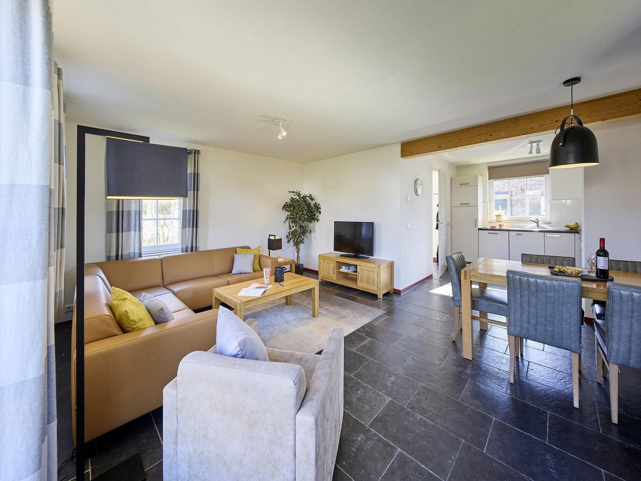 De woonkamer van Buitenhof De Leistert 1 in Roggel