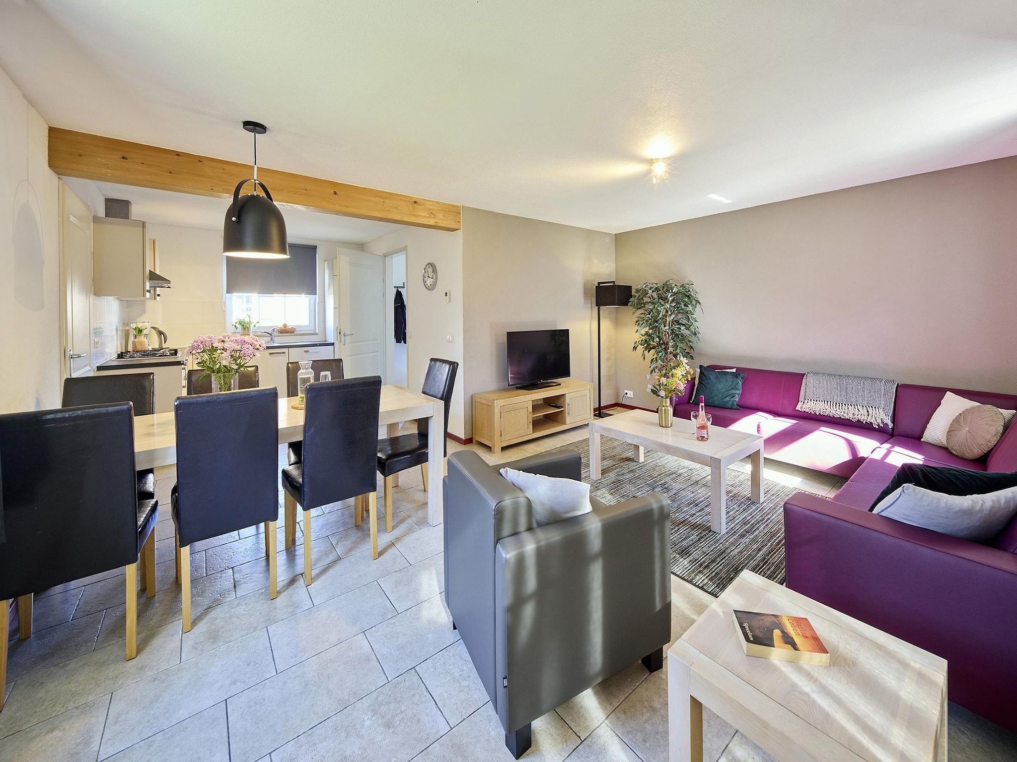 De woonkamer van Buitenhof De Leistert 17 in Roggel