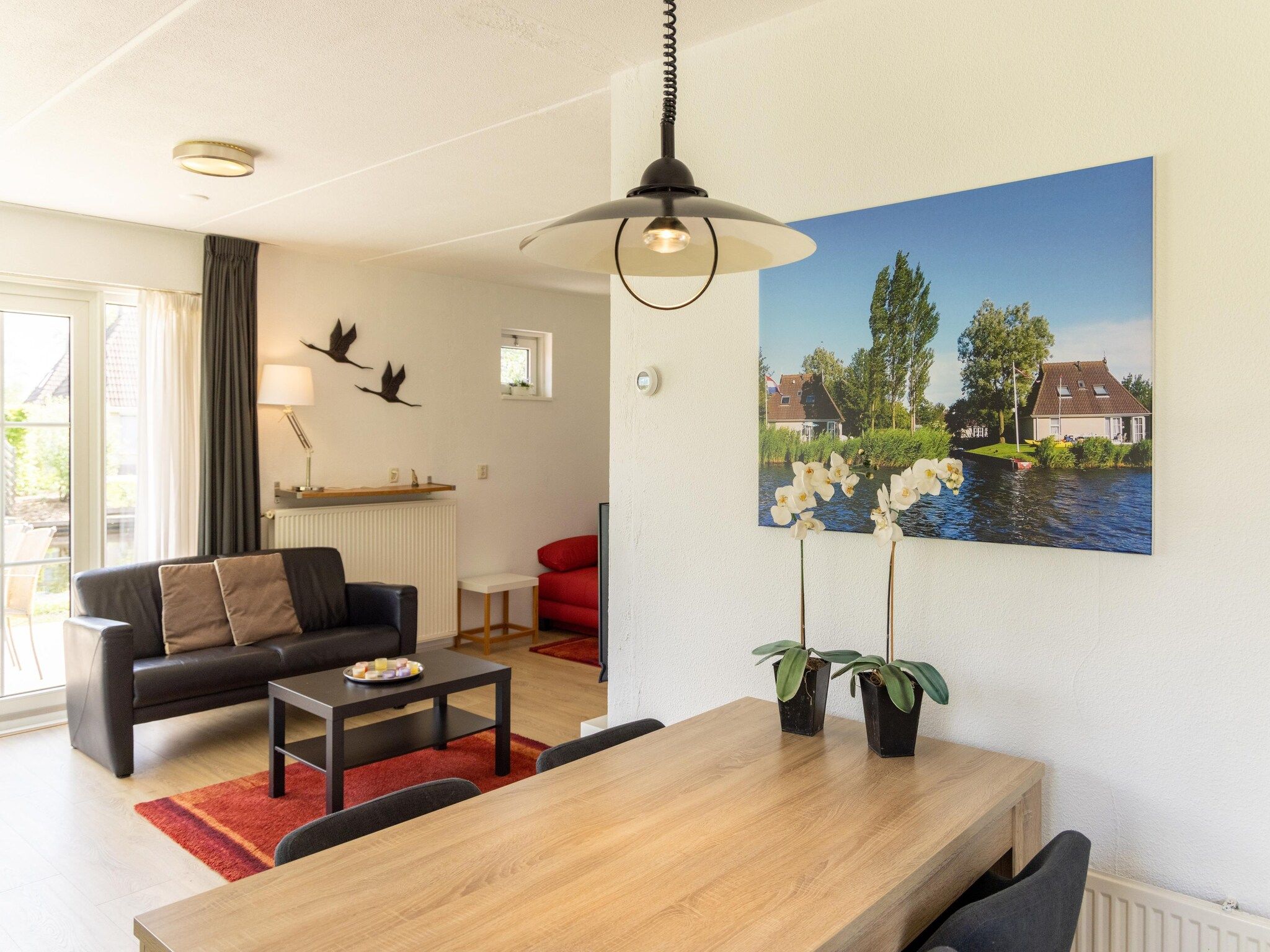 De eetkamer van Buitenplaats It Wiid 2 in Eernewoud