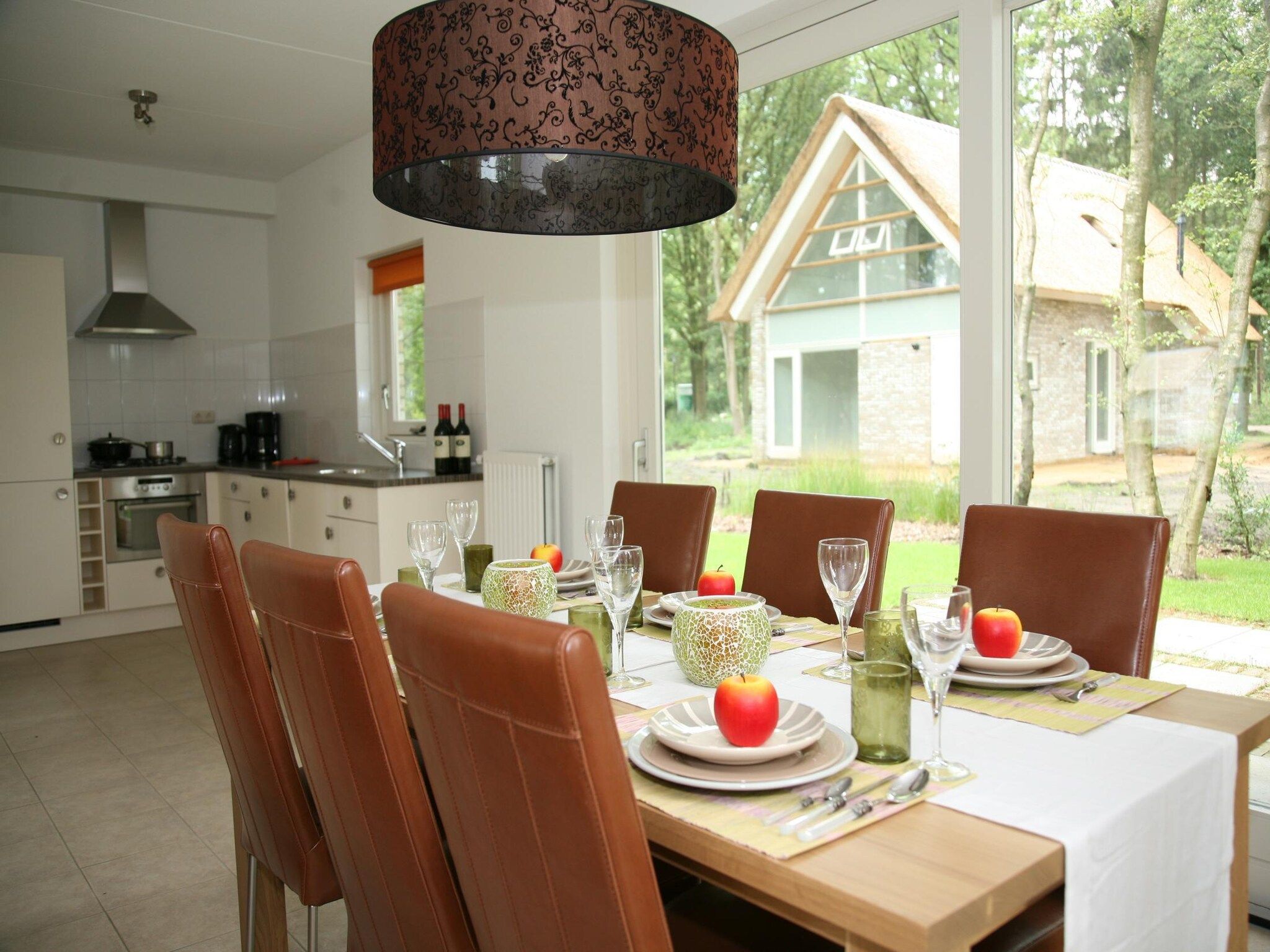 De eetkamer van Marke van Ruinen 2 in Ruinen