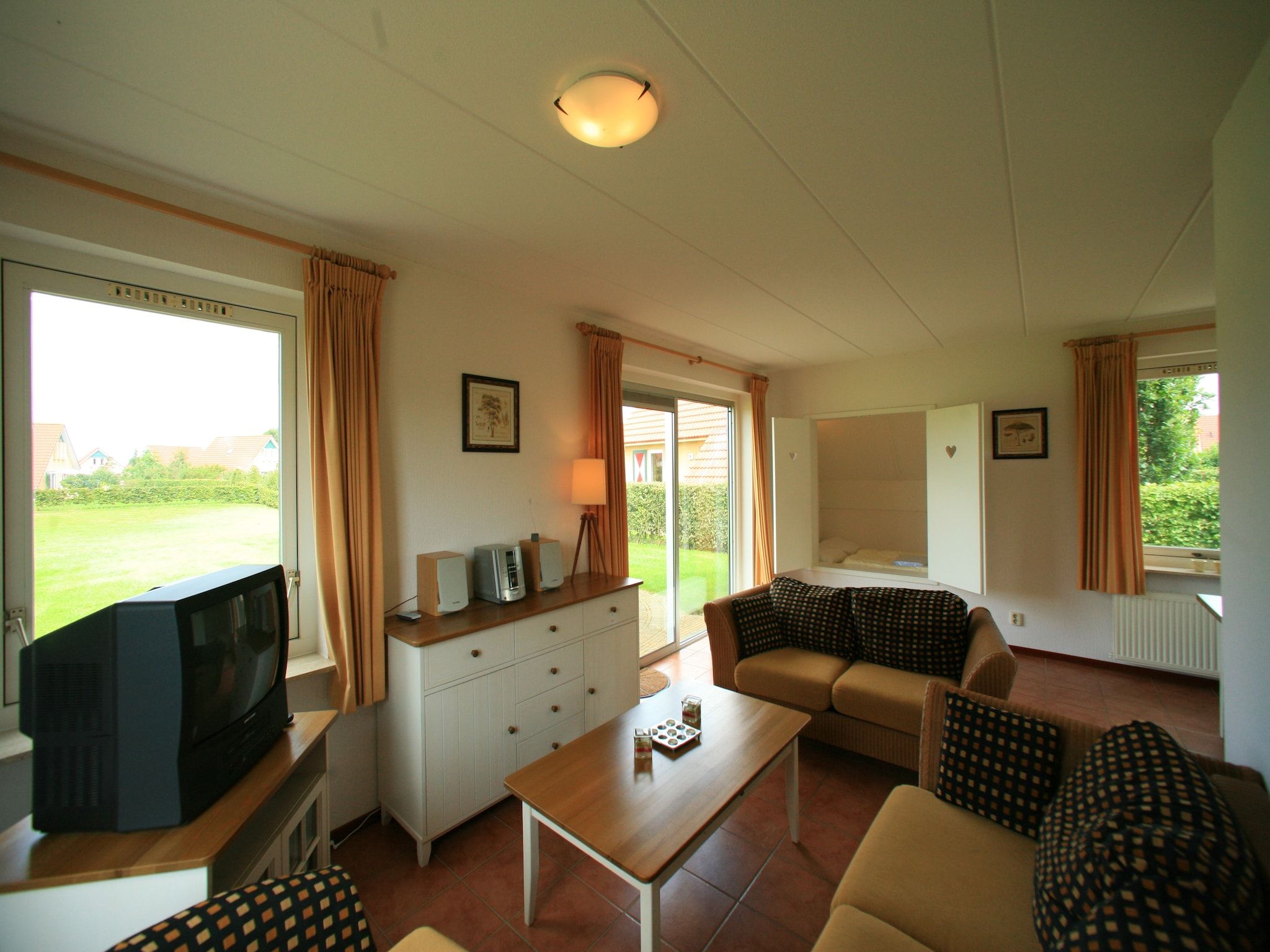 De woonkamer van Villapark Akenveen 3 in Tynaarlo