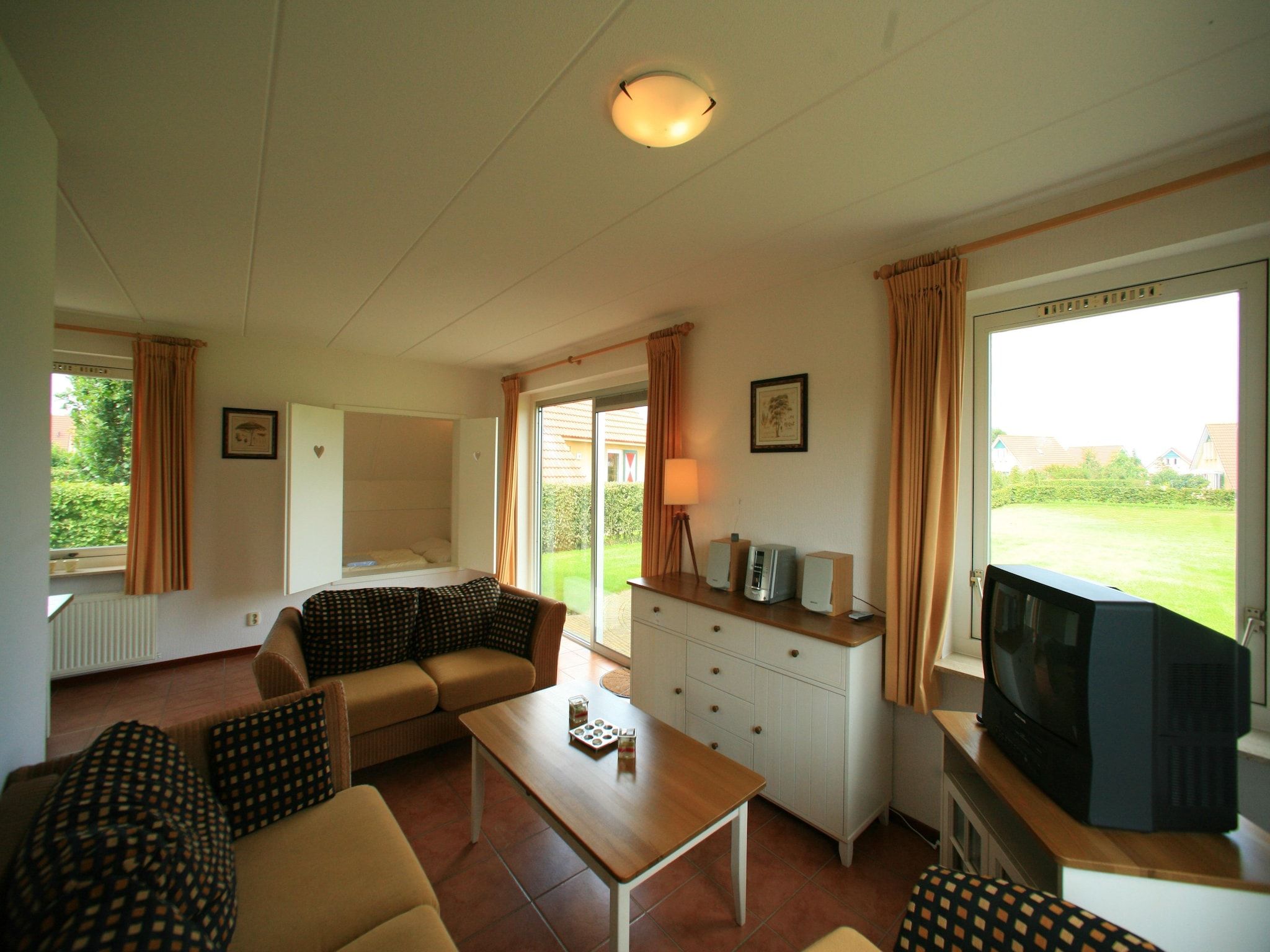 De woonkamer van Villapark Akenveen 3 in Tynaarlo