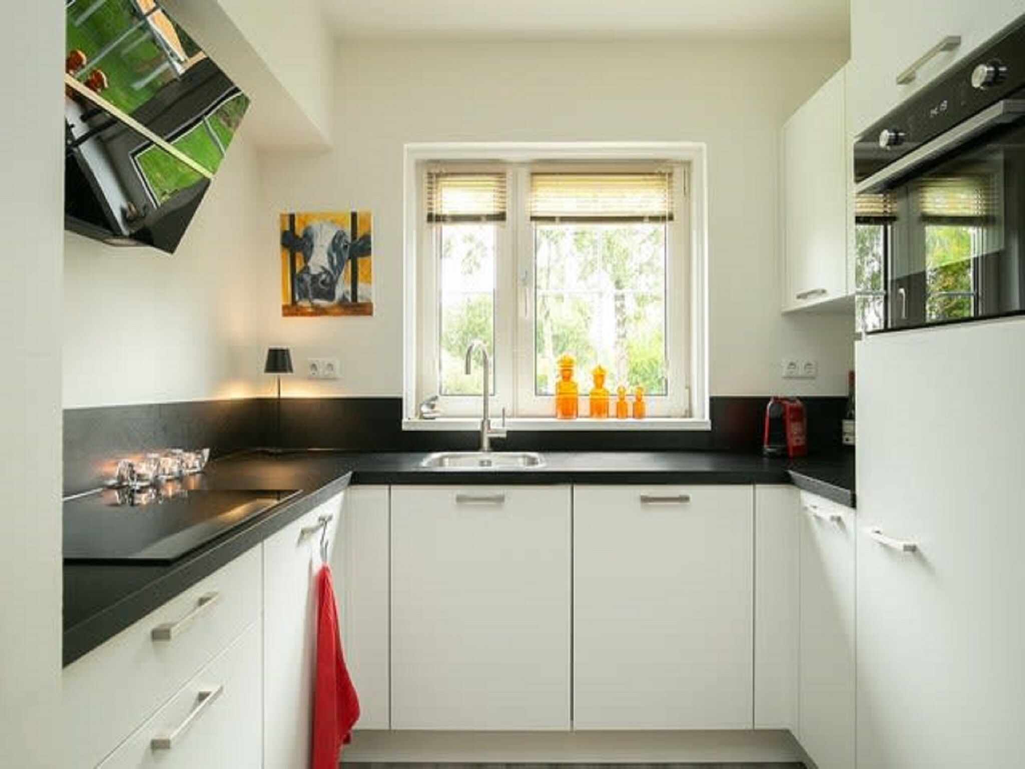 De keuken van Villapark De Weerribben 2 in Paasloo