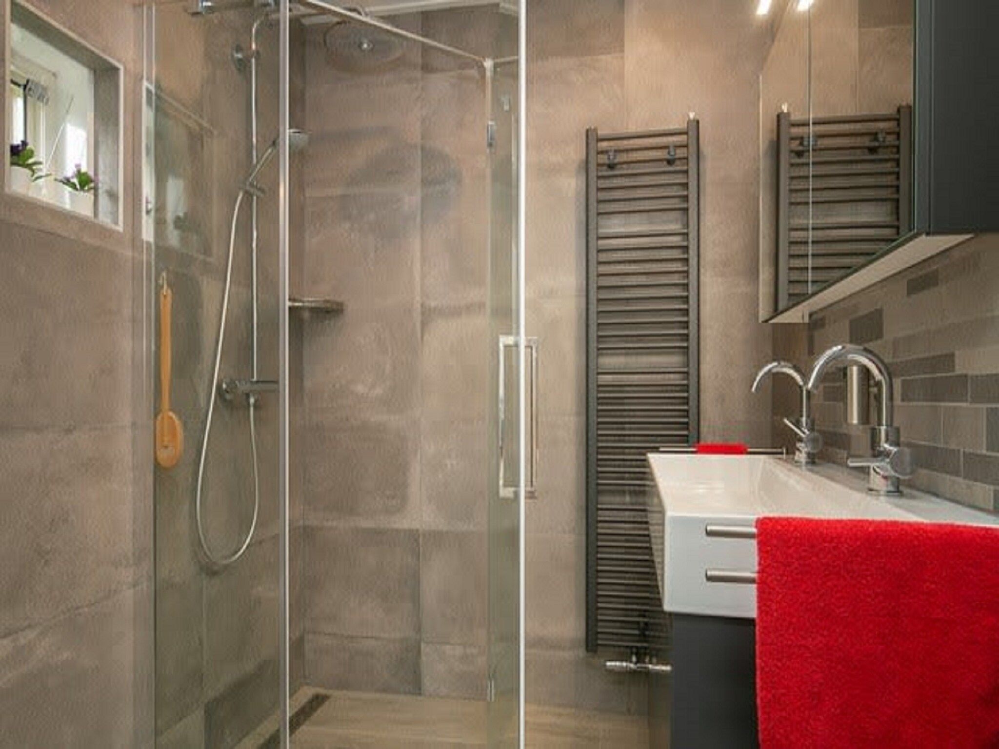 De badkamer van Villapark De Weerribben 2 in Paasloo