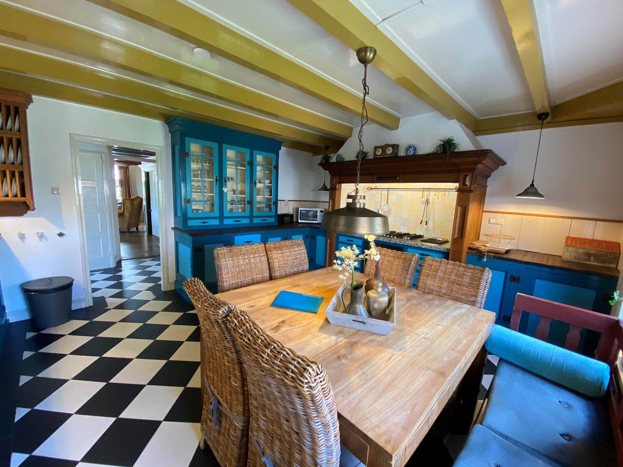 De eetkamer van Recreatiepark Wiringherlant - Ons Huys in Hippolytushoef