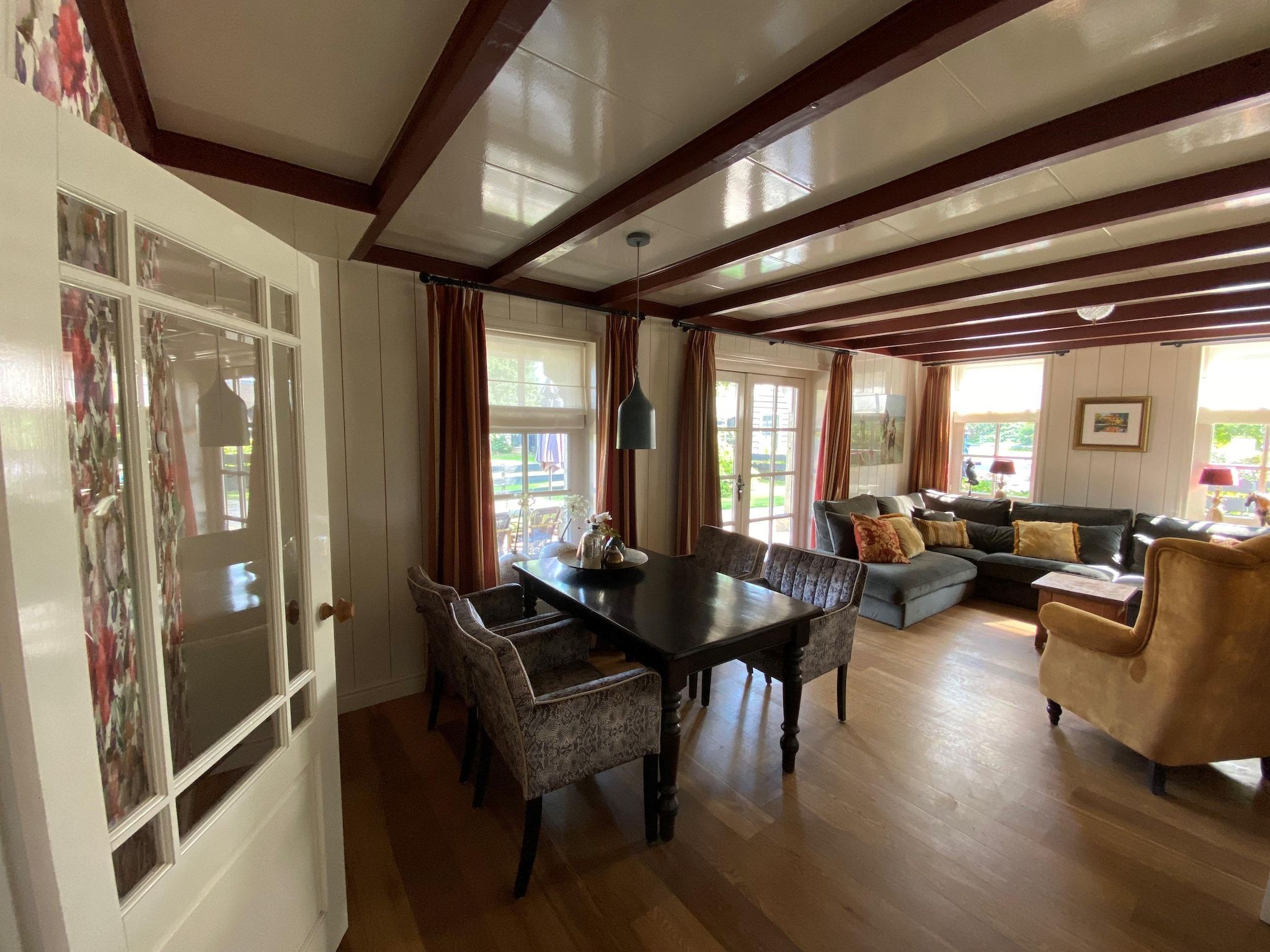 De eetkamer van Recreatiepark Wiringherlant - Ons Huys in Hippolytushoef