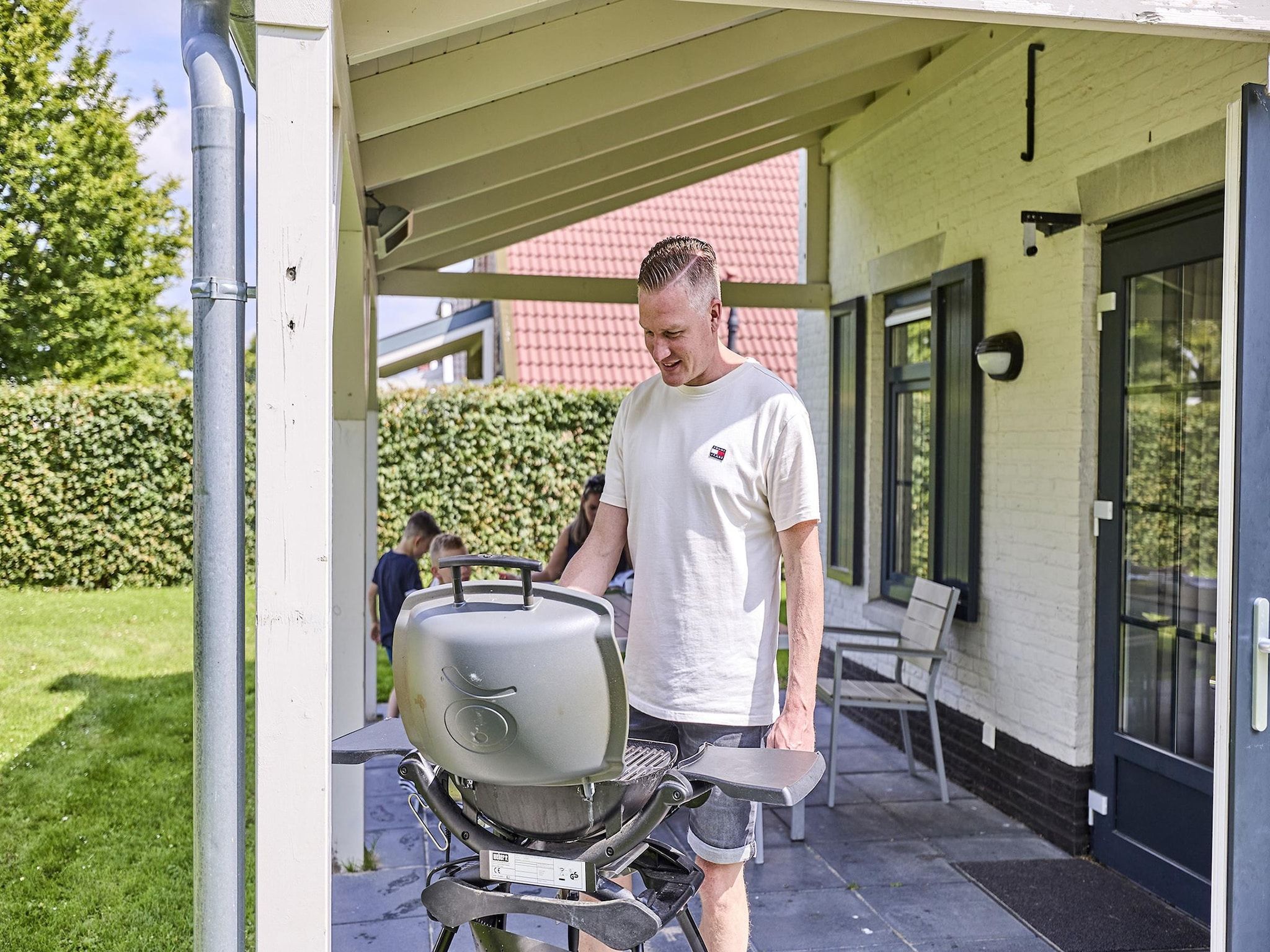 Het terras van Buitenhof De Leistert 3 in Roggel