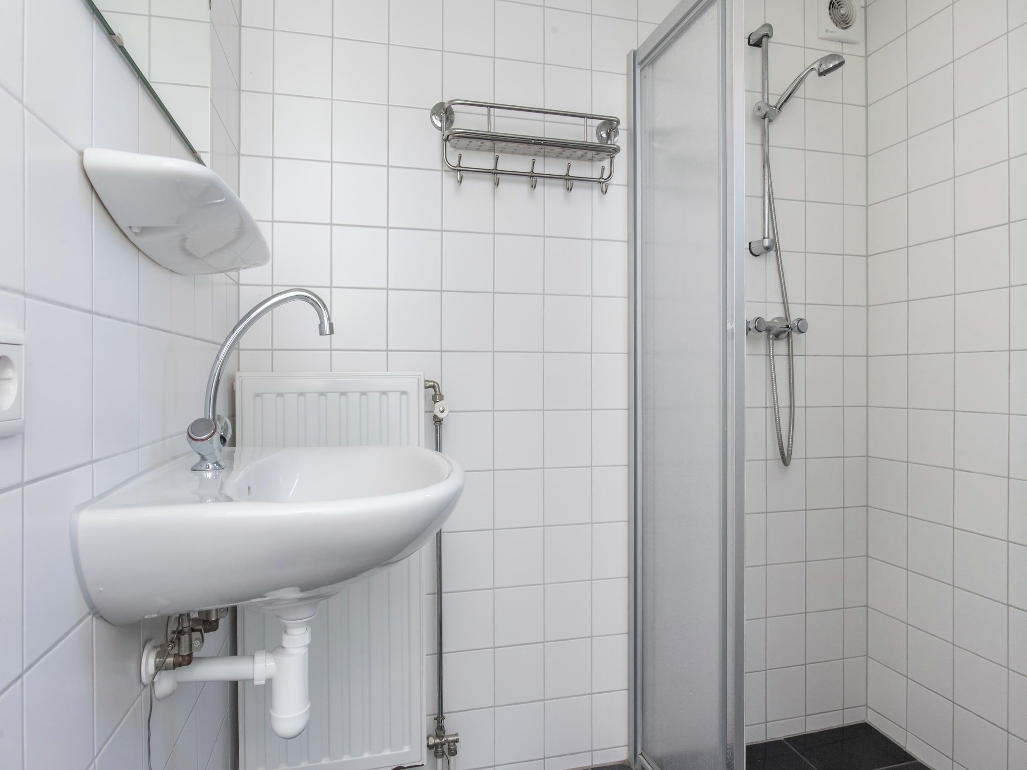 De badkamer van Recreatiepark de Stelhoeve 4 in Wemeldinge